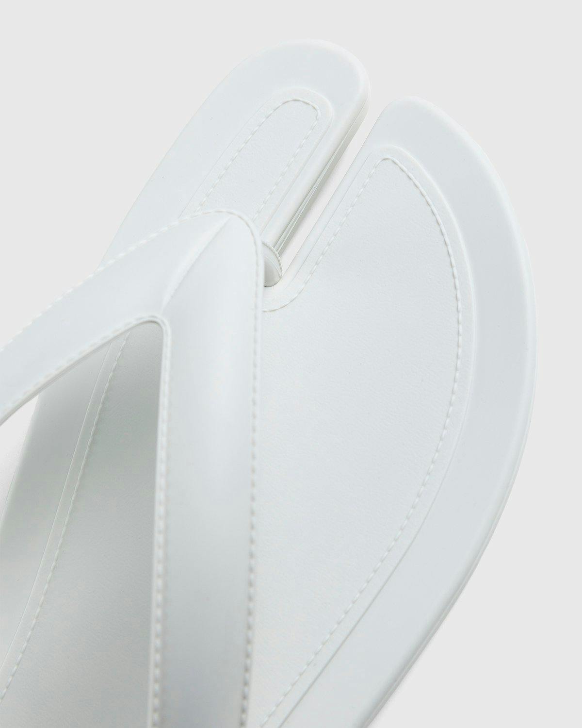 Maison Margiela - Tabi Flip-Flops White - Footwear - White - Image 5