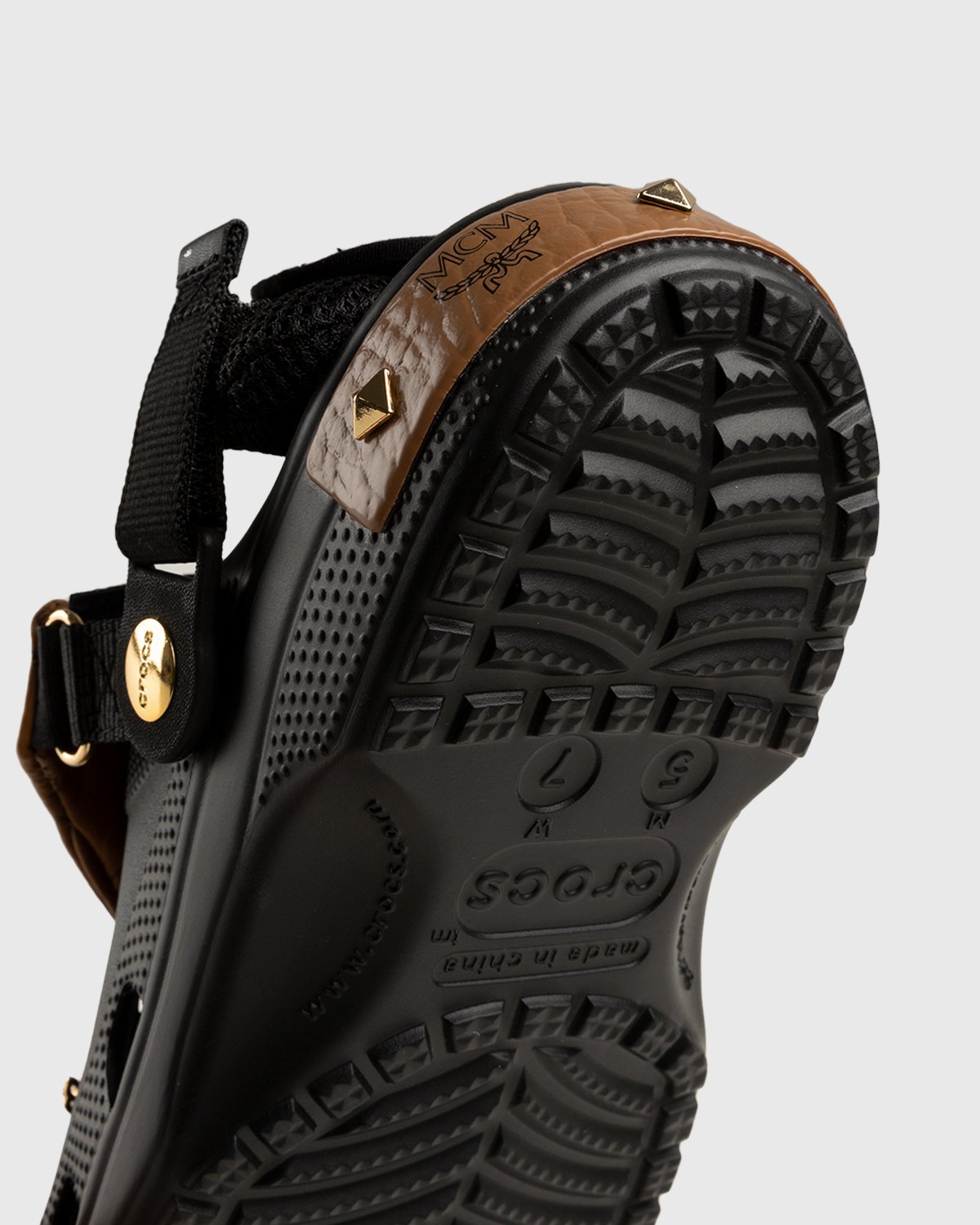 MCM x Crocs - Belt Bag Clog Black - Footwear - Black - Image 6