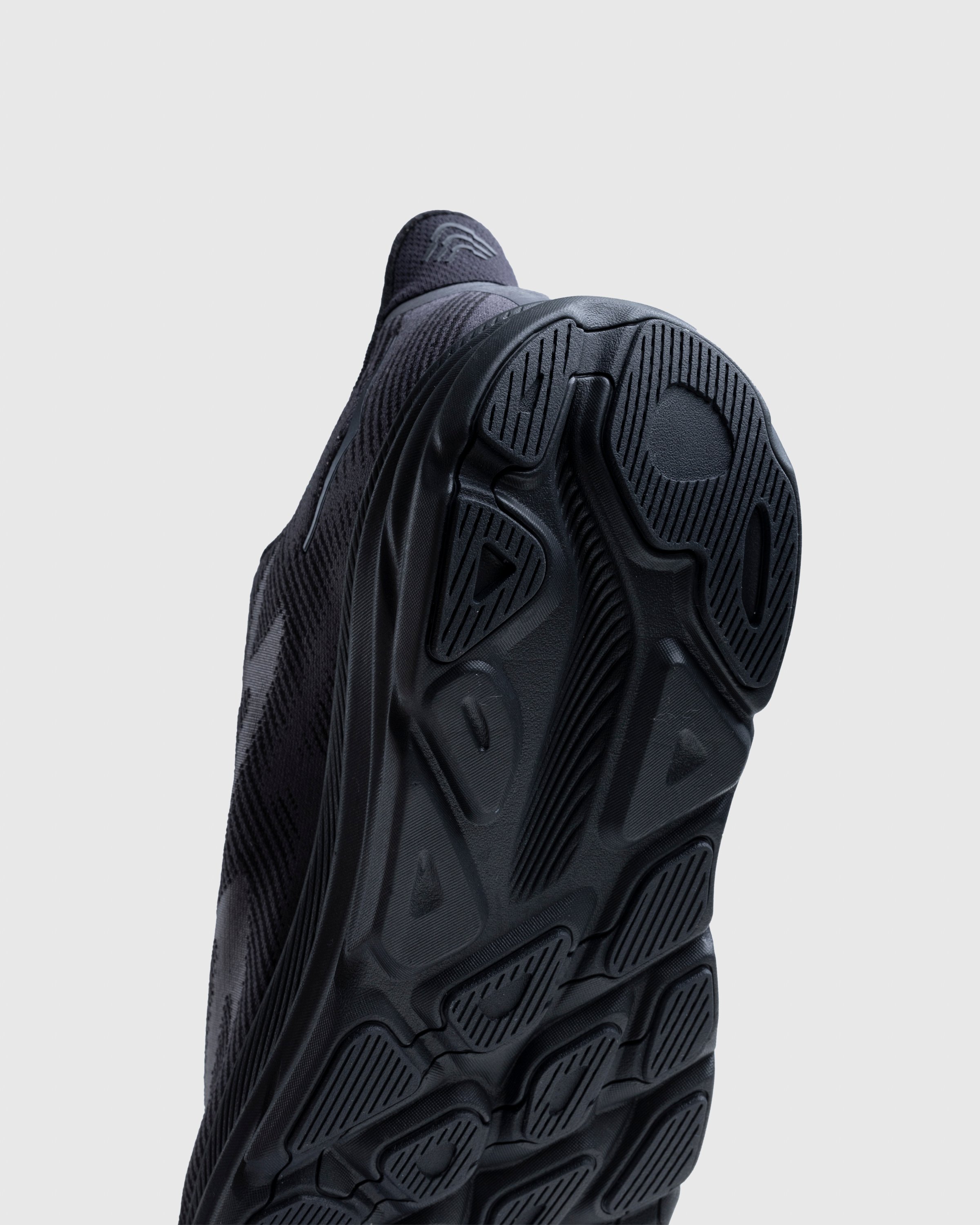 HOKA - Clifton 9 Wide Black/Black - Footwear - Black - Image 5