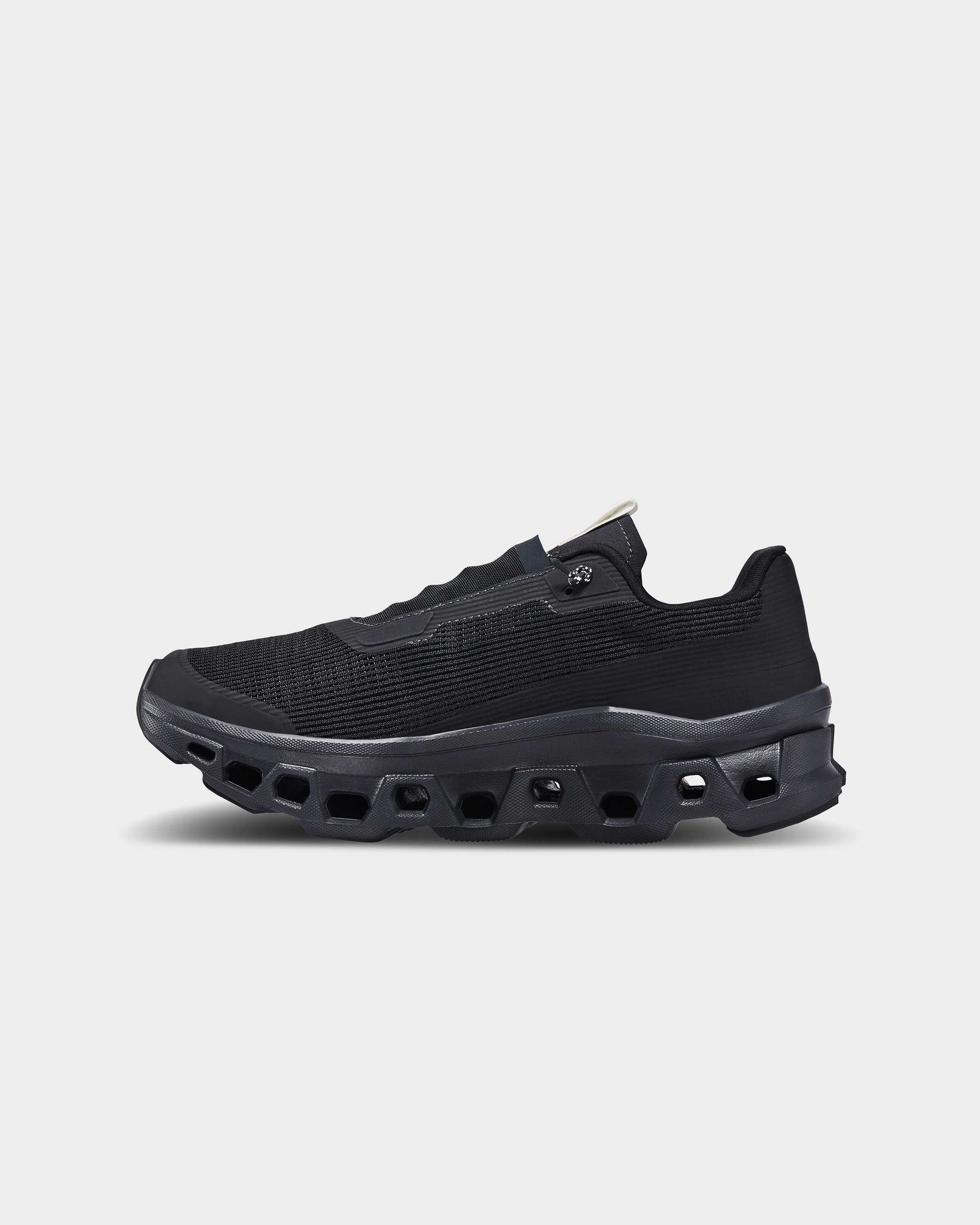 On - Cloudmonster Sensa Black - Footwear - Black - Image 2