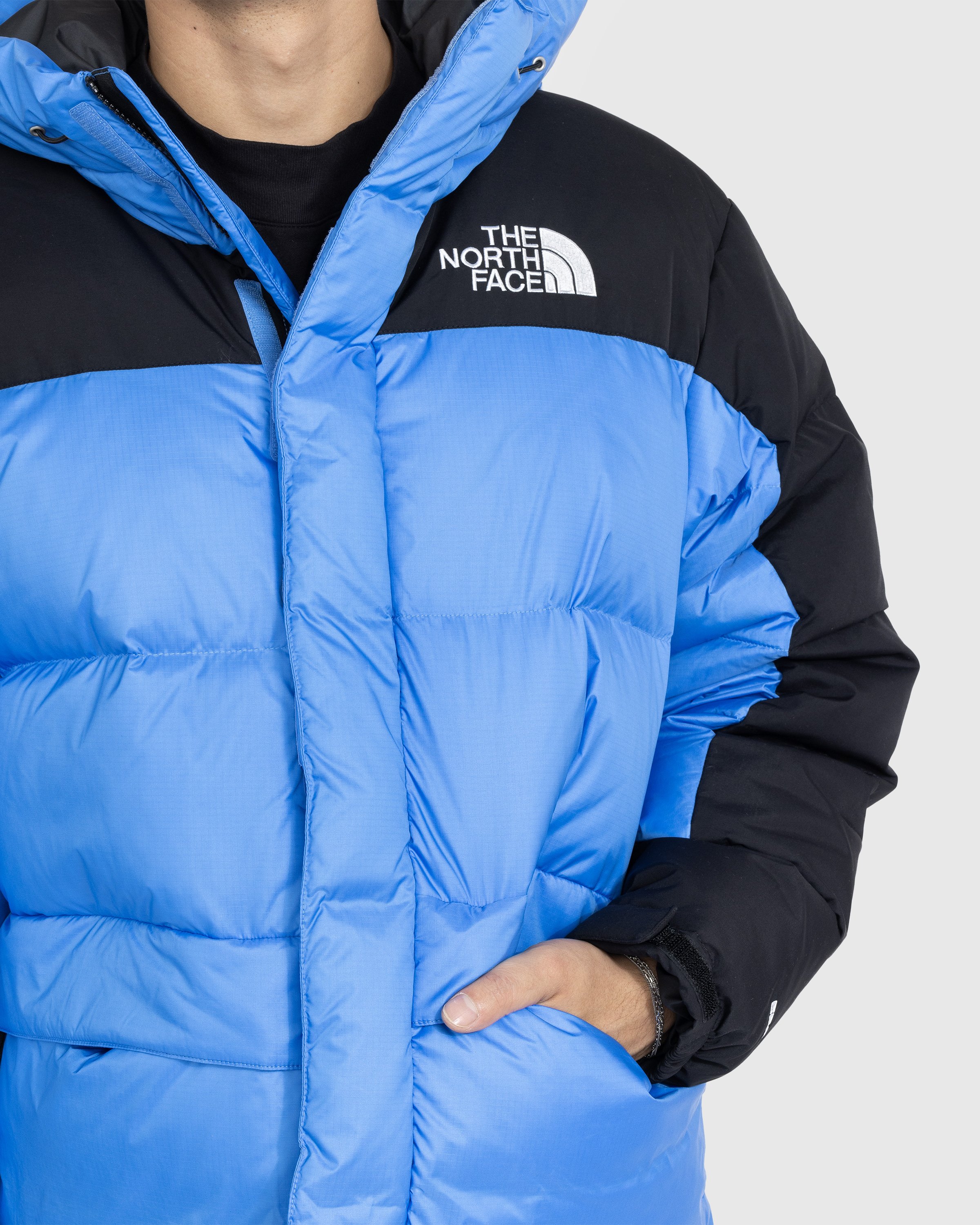 The North Face - Himalayan Down Parka Super Sonic Blue/TNF Black - Clothing - Blue - Image 4