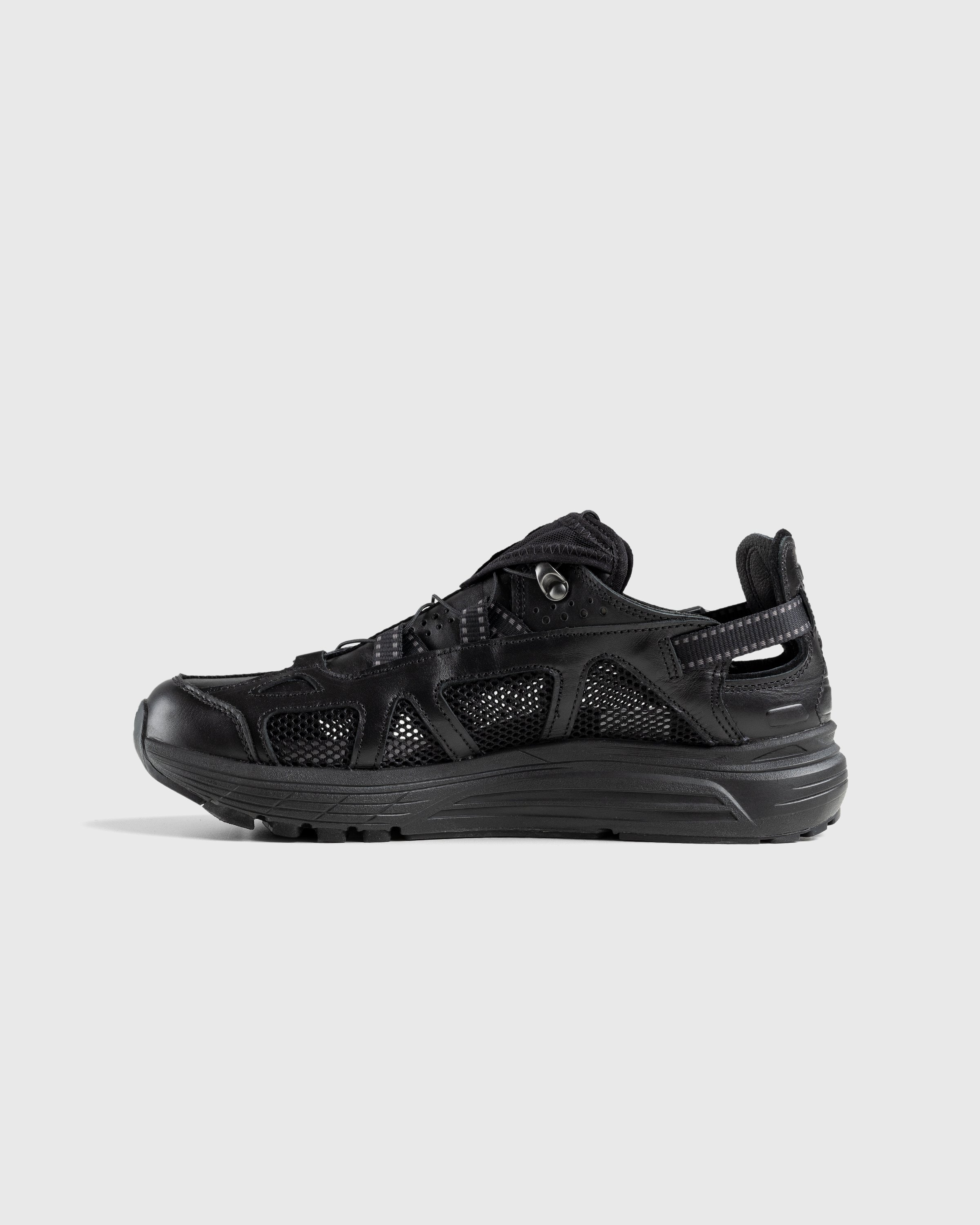 Salomon - Techsonic Leather Advanced Black/Black/Magnet - Footwear - Black - Image 2