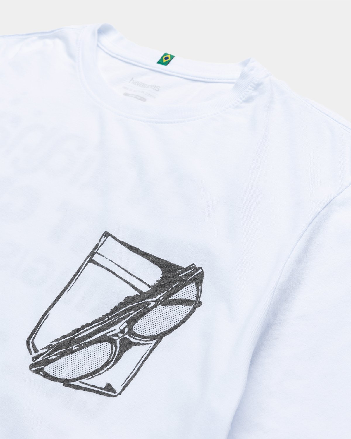 havaianas - Reality to Idea by Joshuas Vides T-Shirt White - Clothing - White - Image 3