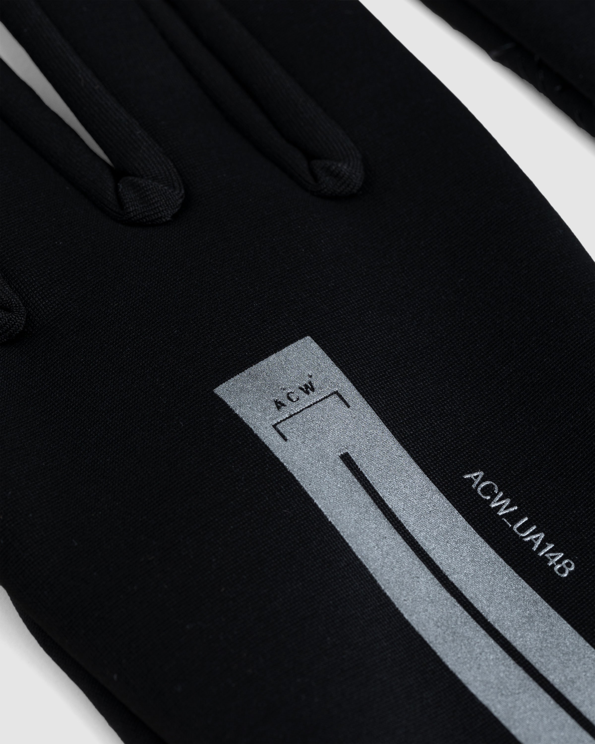 A-Cold-Wall* - Stria Tech Gloves Black - Accessories - Black - Image 4