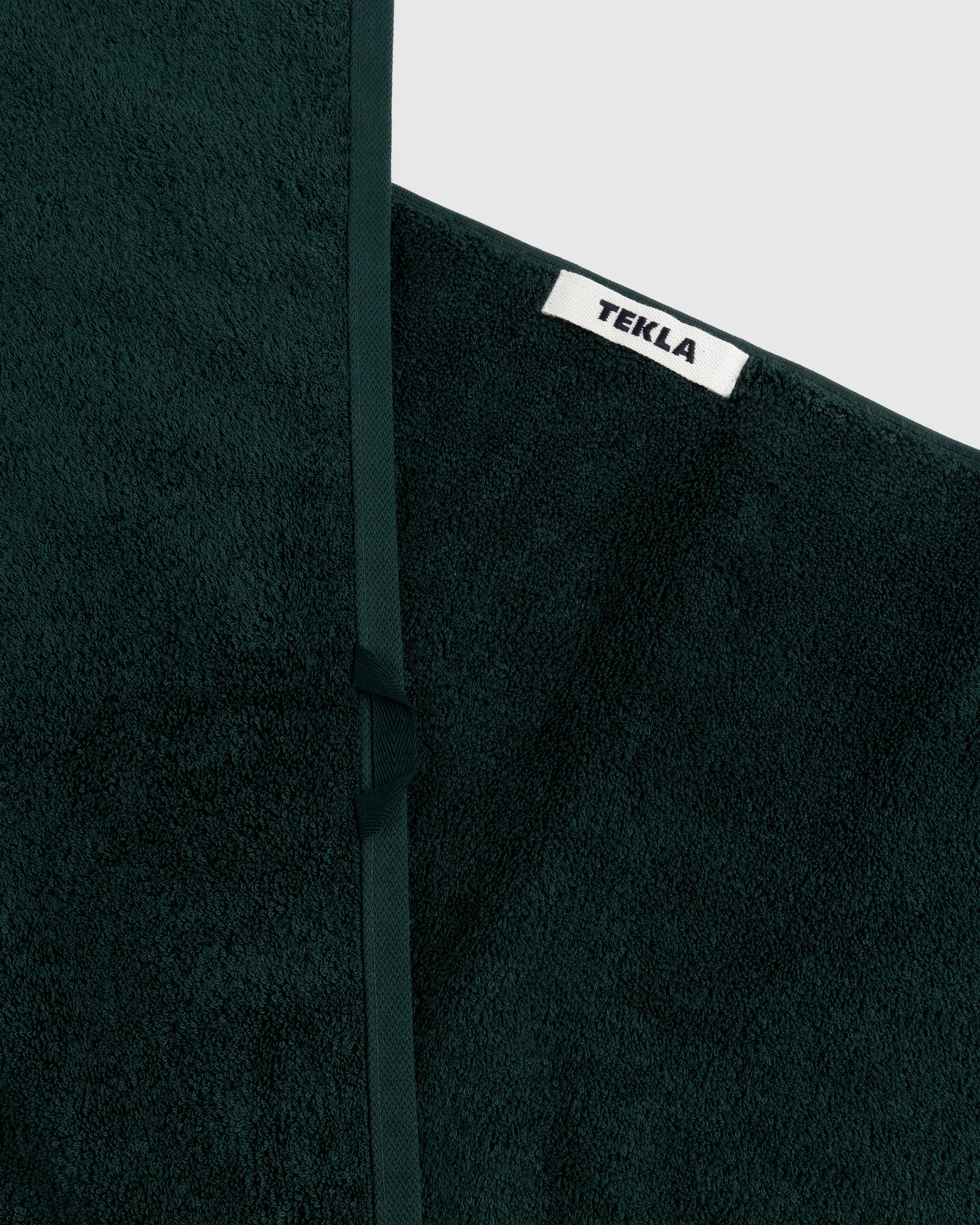 Tekla - Bath Towel Forest Green - Lifestyle - Green - Image 3