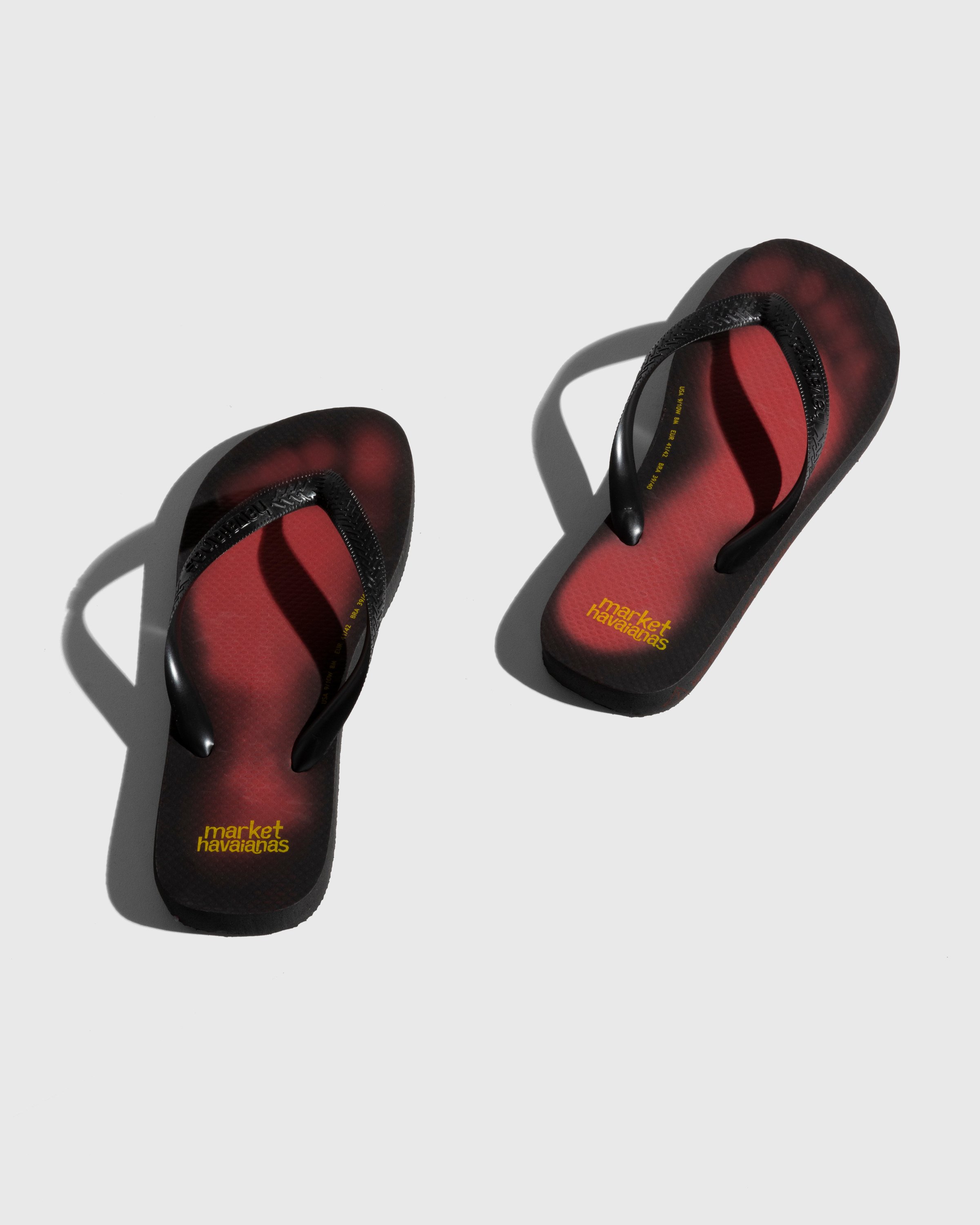 Market - Top FC Black/Red - Footwear - Black - Image 4