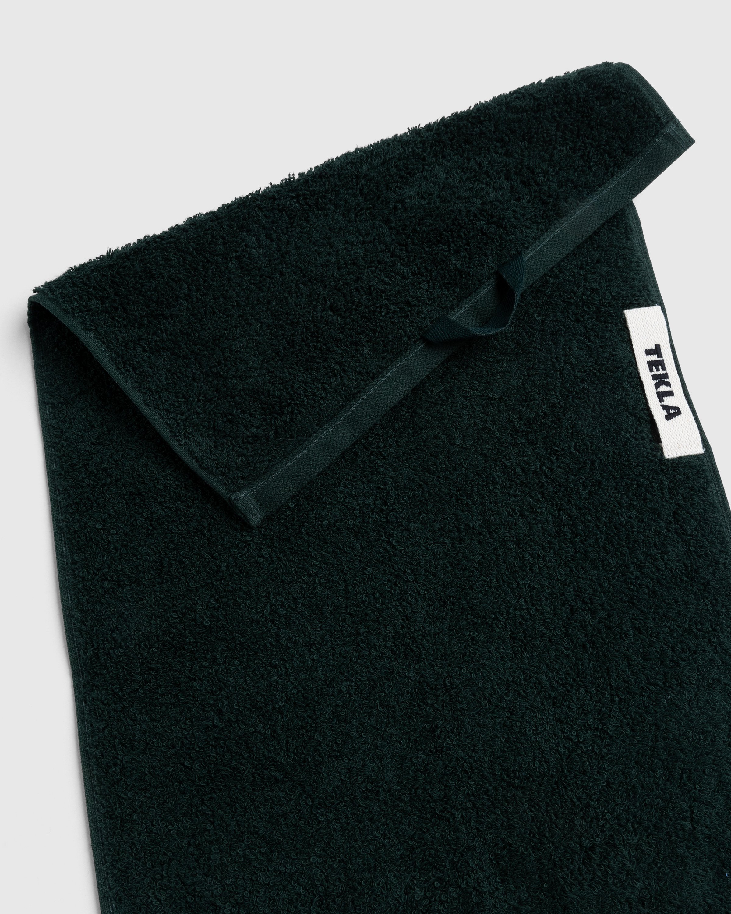 Tekla - Guest Towel Forest Green - Lifestyle - Green - Image 3