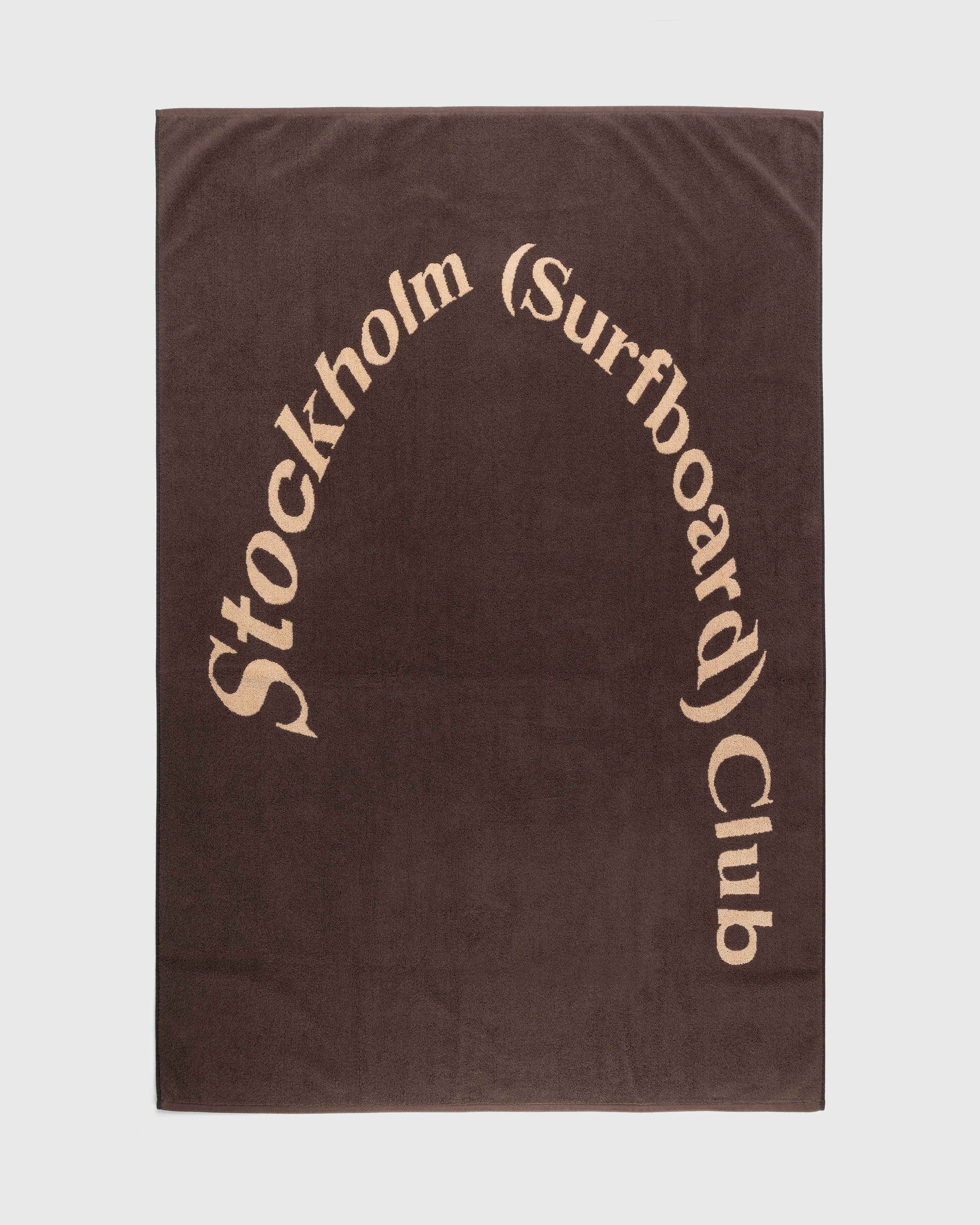 Stockholm Surfboard Club - Jacquard Logo Towel Cedar - Lifestyle - Brown - Image 2