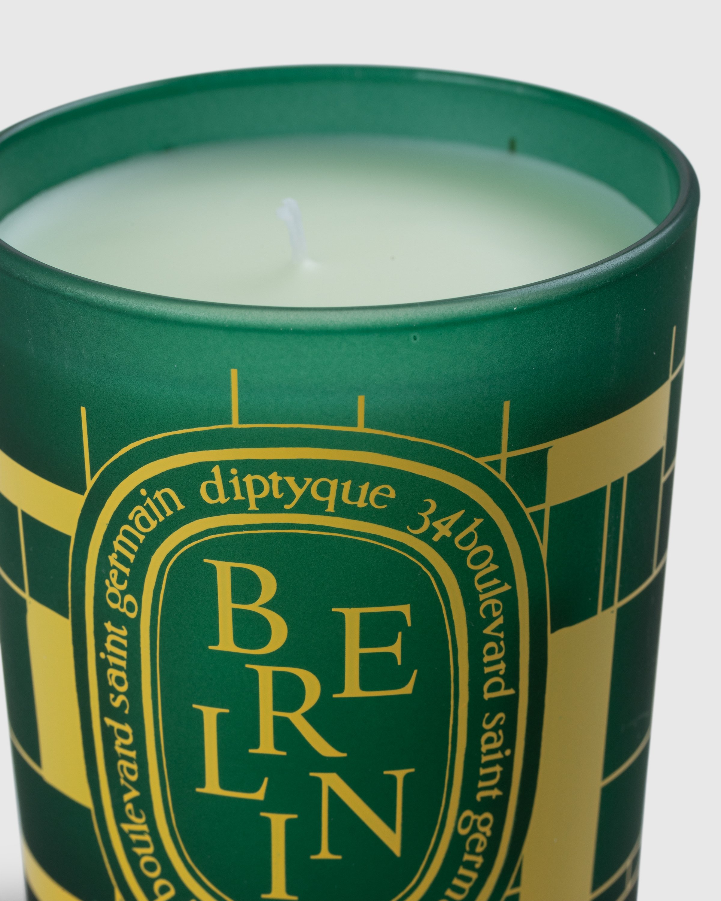 Diptyque - Berlin City Candle - Lifestyle - Green - Image 2