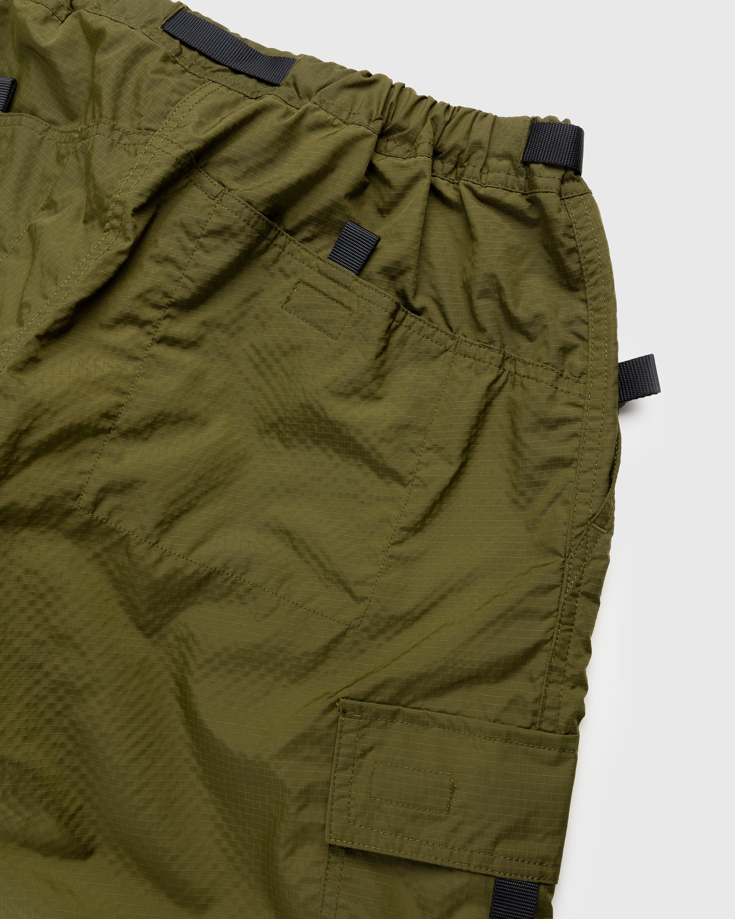 Gramicci - Utility Zip-Off Cargo Pant Army Green - Clothing - Green - Image 5