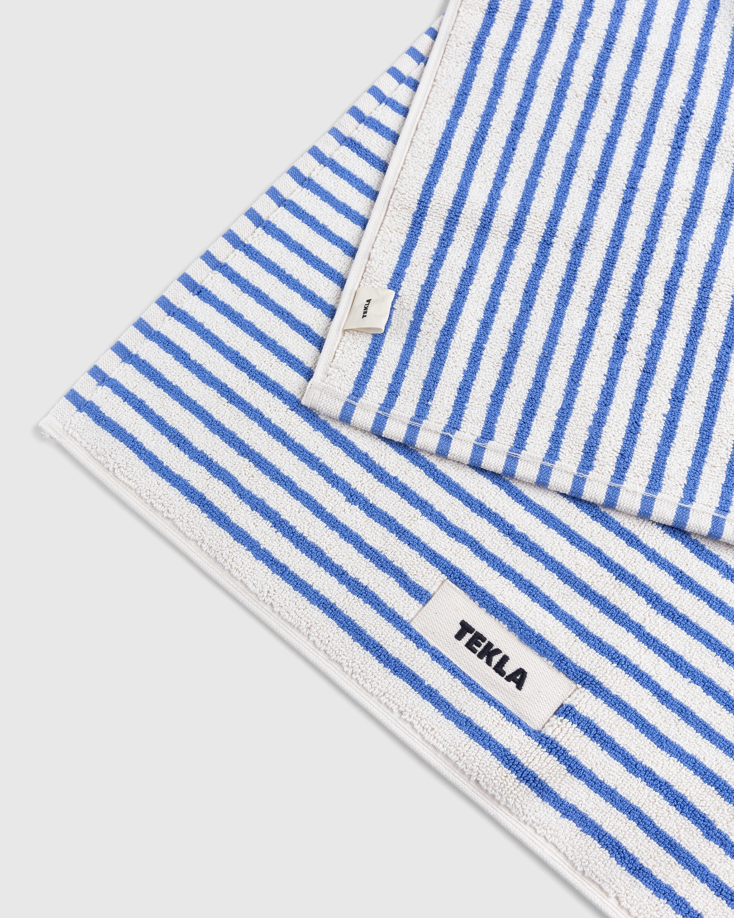 Tekla - Bath Mat Striped Coastal Blue Stripes - Lifestyle - Blue - Image 3