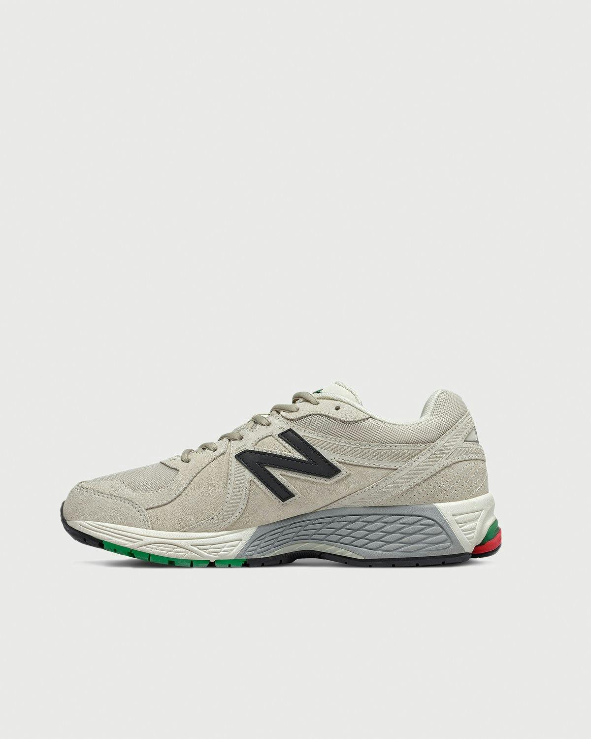 New Balance - ML860XG BEIGE - Footwear - Beige - Image 3