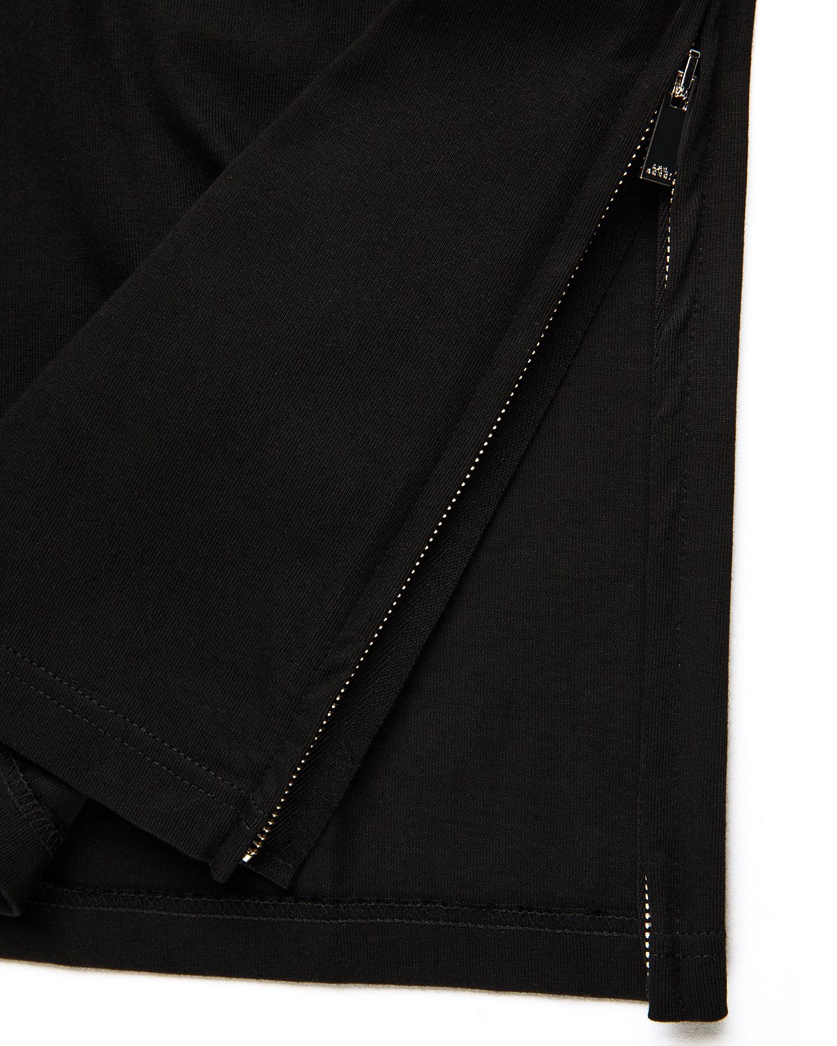 A.P.C. x Sacai - Kiyo T-Shirt Black - Clothing - Black - Image 4