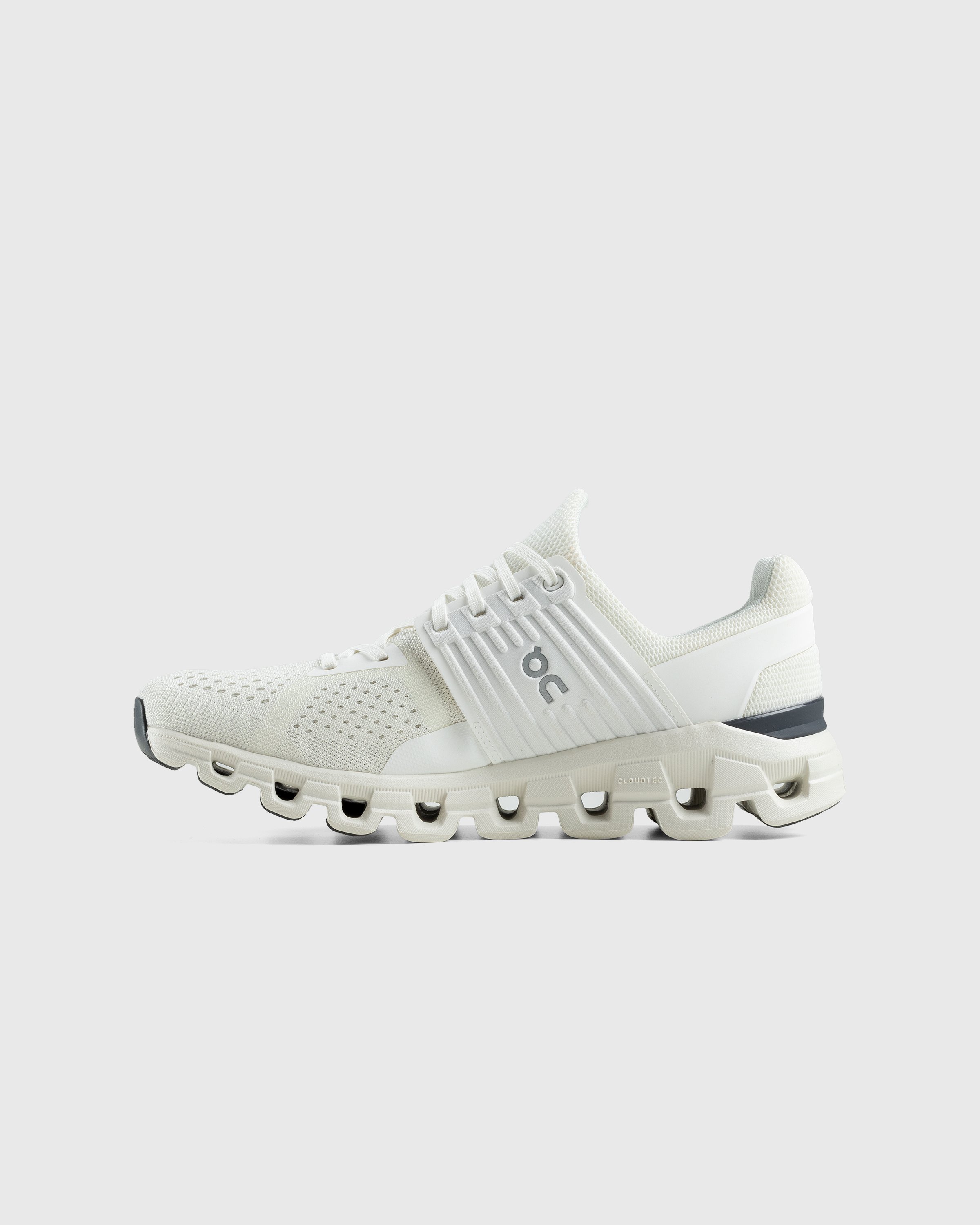 On - Cloudswift All White - Footwear - White - Image 2