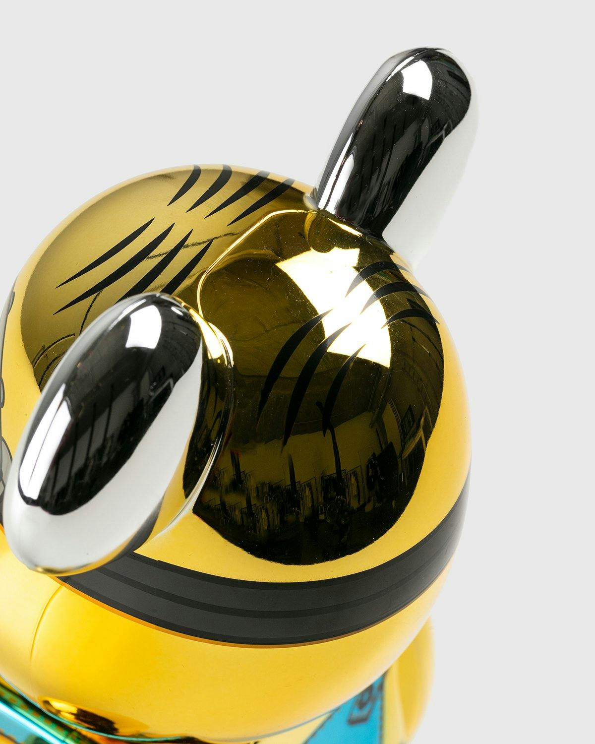 Medicom - Be@rbrick Minions Dave Chrome Version 100% and 400% Set Multi - Lifestyle - Multi - Image 4