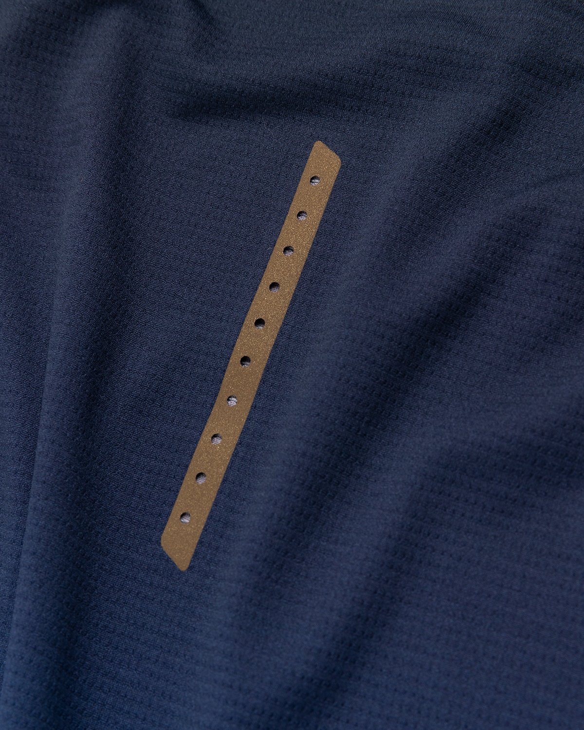 Loewe x On - Men's Performance T-Shirt Gradient Blue - Clothing - Blue - Image 5