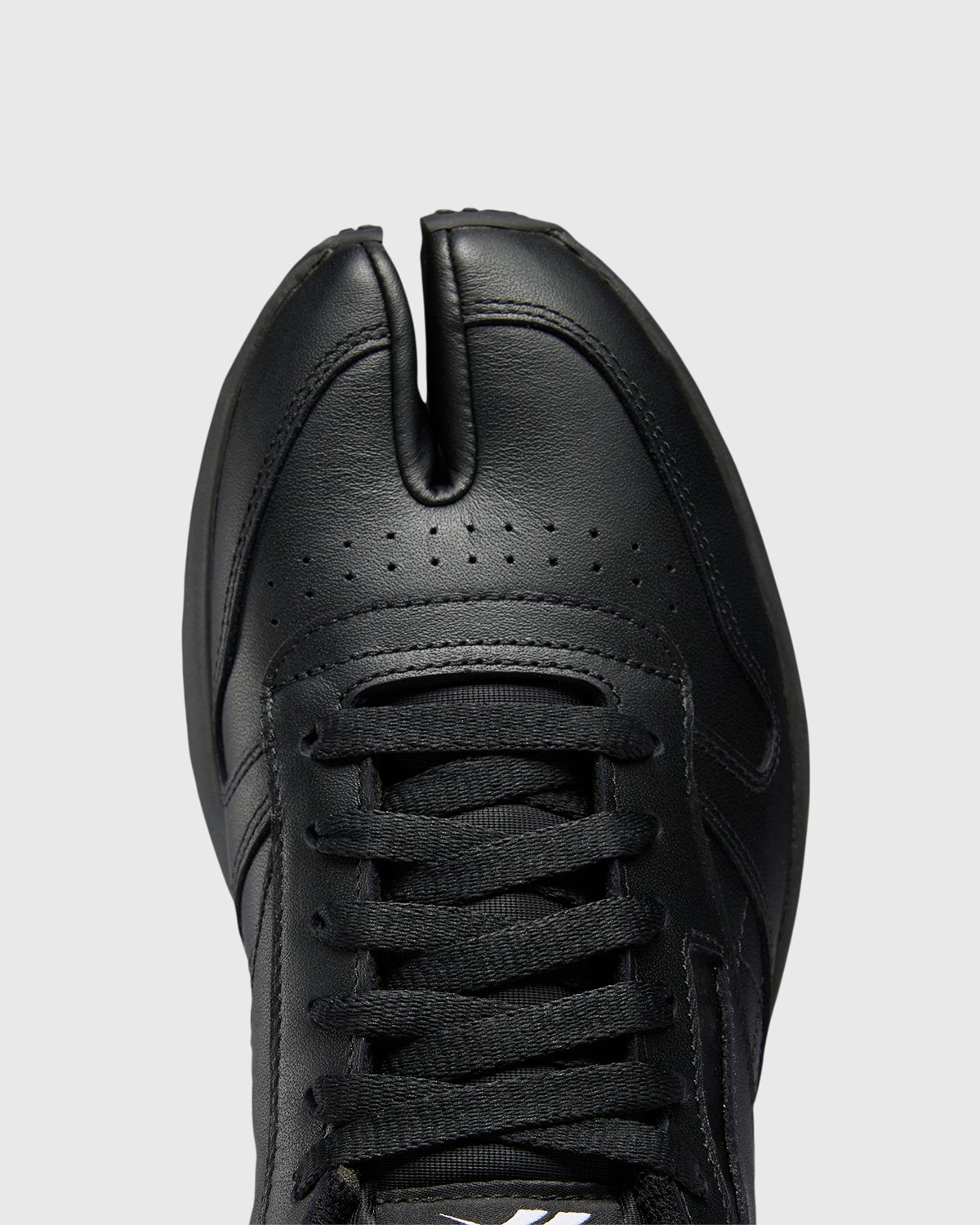 Maison Margiela x Reebok - Classic Leather Tabi Black - Footwear - Black - Image 4