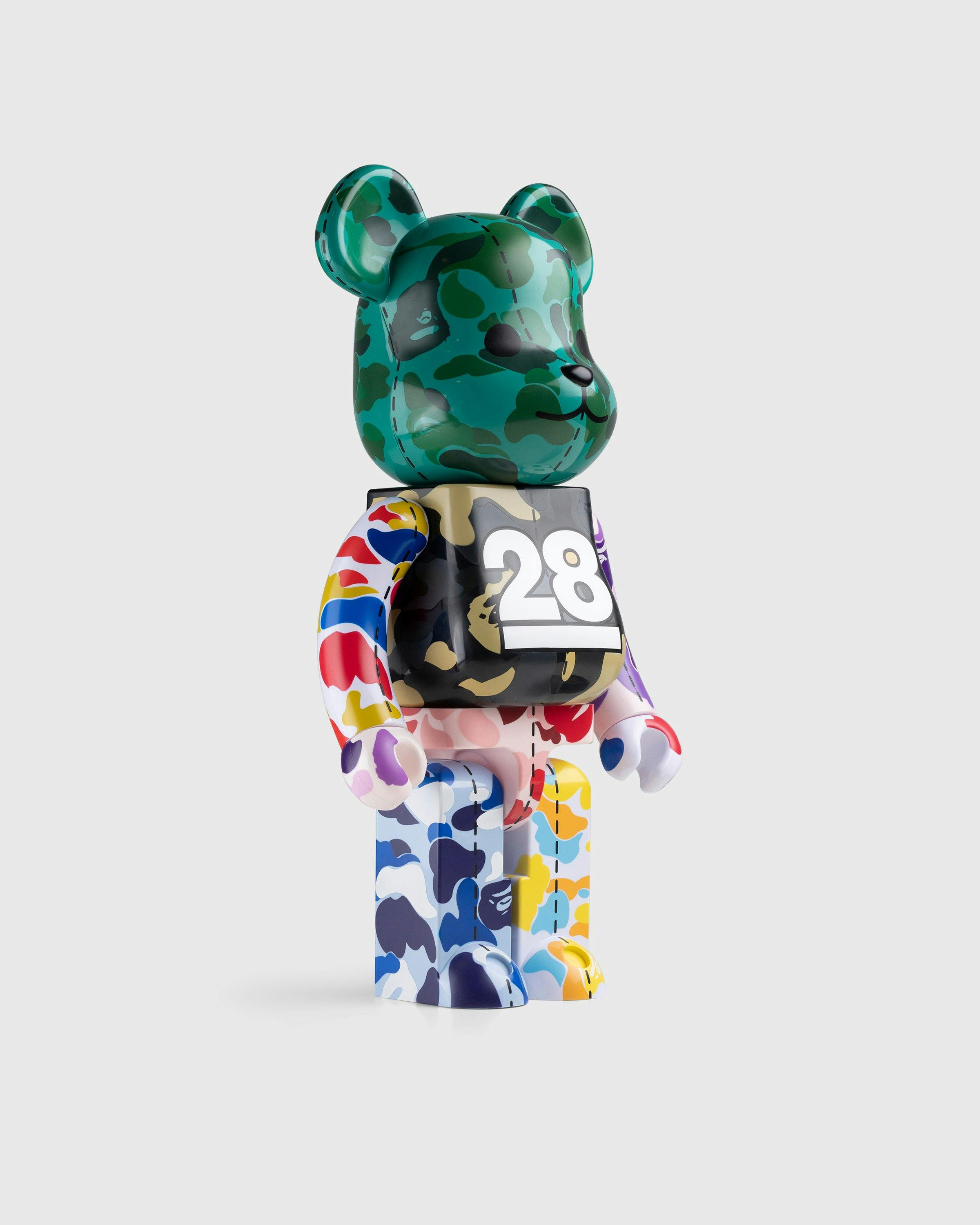 Medicom - Be@rbrick BAPE Camo 28th Anniversary 1000% #4 - Lifestyle - Multi - Image 3