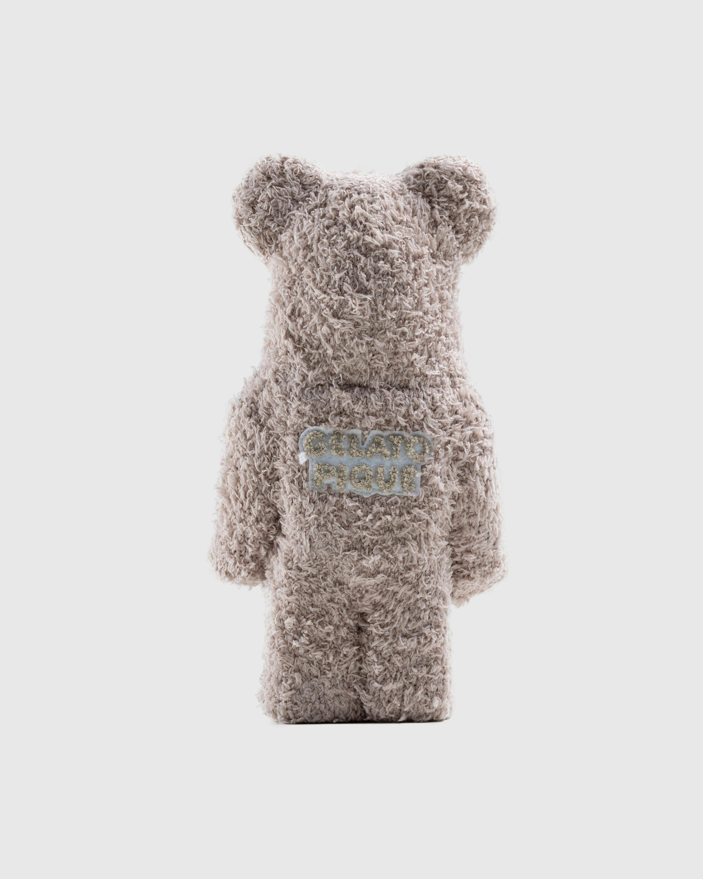 Medicom - Be@rbrick Gelato Pique 400% Beige - Lifestyle - Beige - Image 3