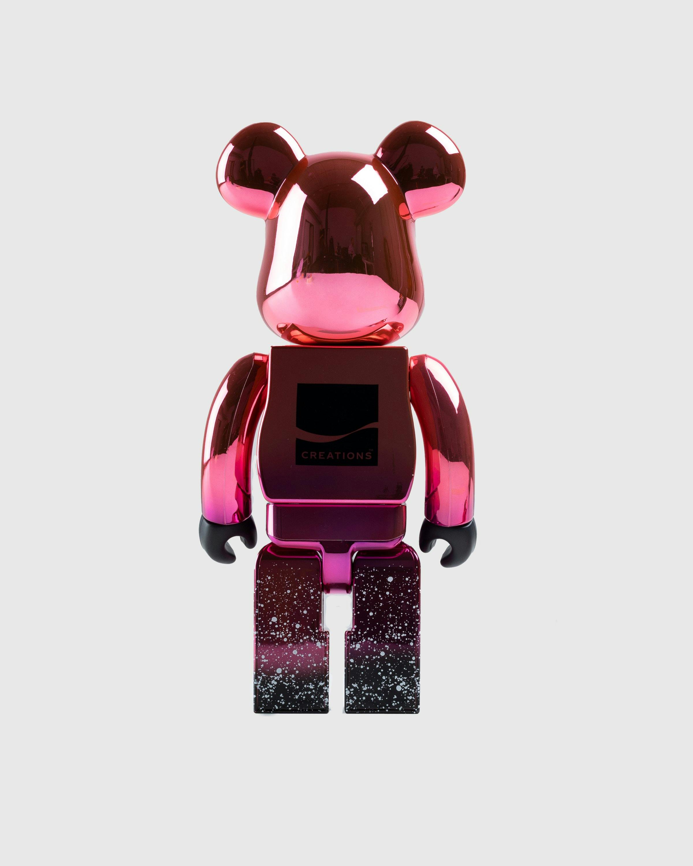 Medicom - Be@rbrick Coca-Cola Creations 1000% Pink - Lifestyle - Red - Image 3