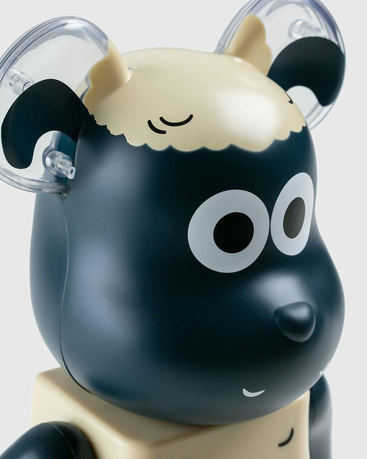 Medicom - Be@rbrick Shaun the Sheep 100% and 400% Set Multi - Lifestyle - Multi - Image 6