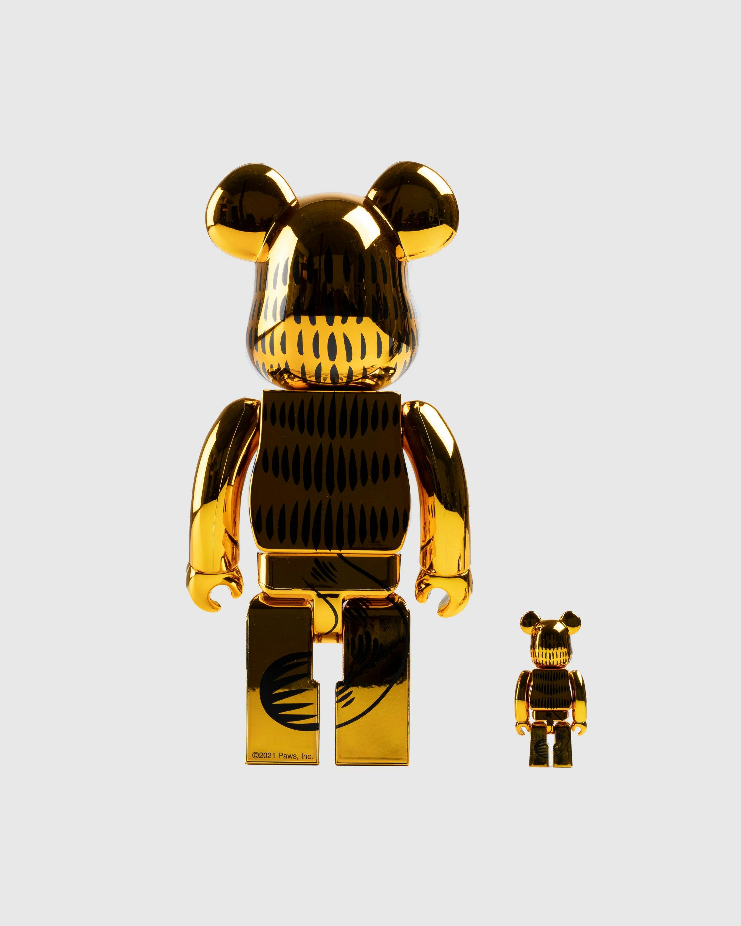 Medicom - Be@rbrick Garfield 100% and 400% Set Gold Chrome - Lifestyle - Orange - Image 3