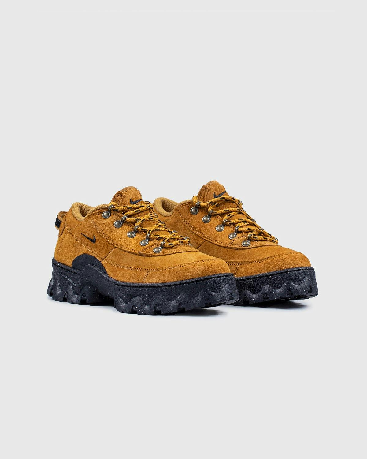 Nike ACG - W Nike Lahar Low Wheat - Footwear - Brown - Image 3