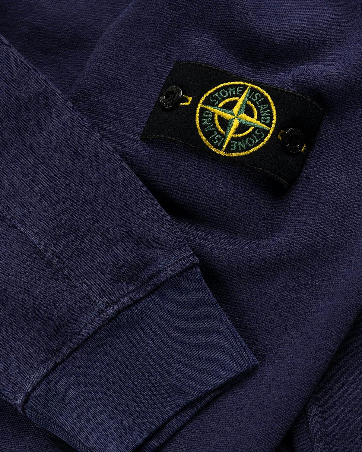 Stone Island - 62160 Garment-Dyed Malfile Fleece Hoodie Ink - Clothing - Blue - Image 5