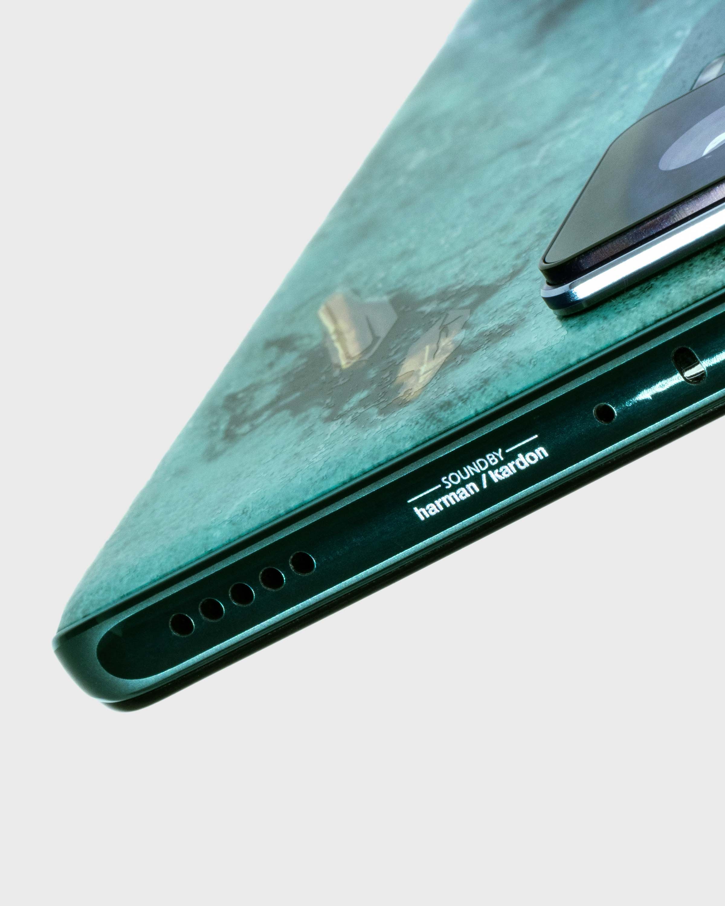 Xiaomi - 12T Pro Daniel Arsham Edition - Lifestyle - Green - Image 6