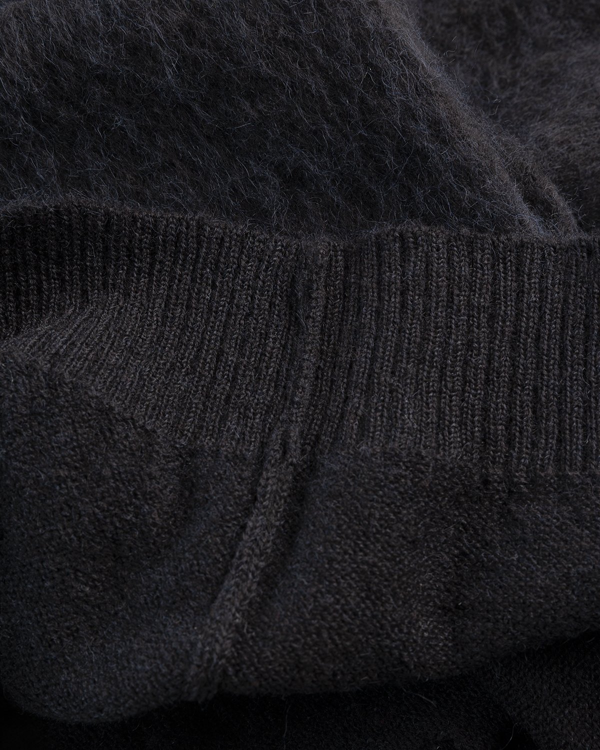 Highsnobiety - Mono Alpaca Sweater Black - Clothing - Black - Image 4