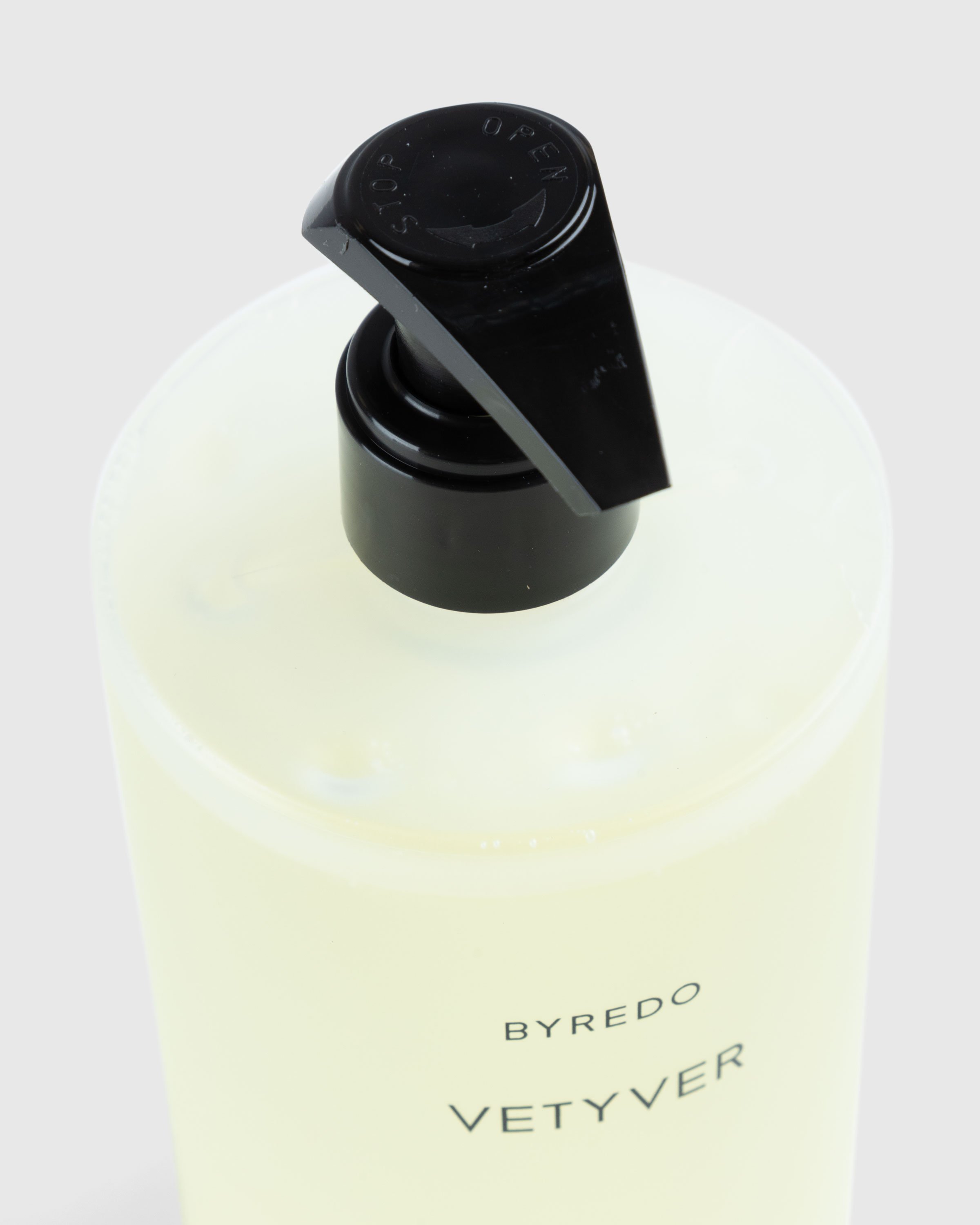 Byredo - Hand Wash 450ml Vetyver - Lifestyle - Transparent - Image 2