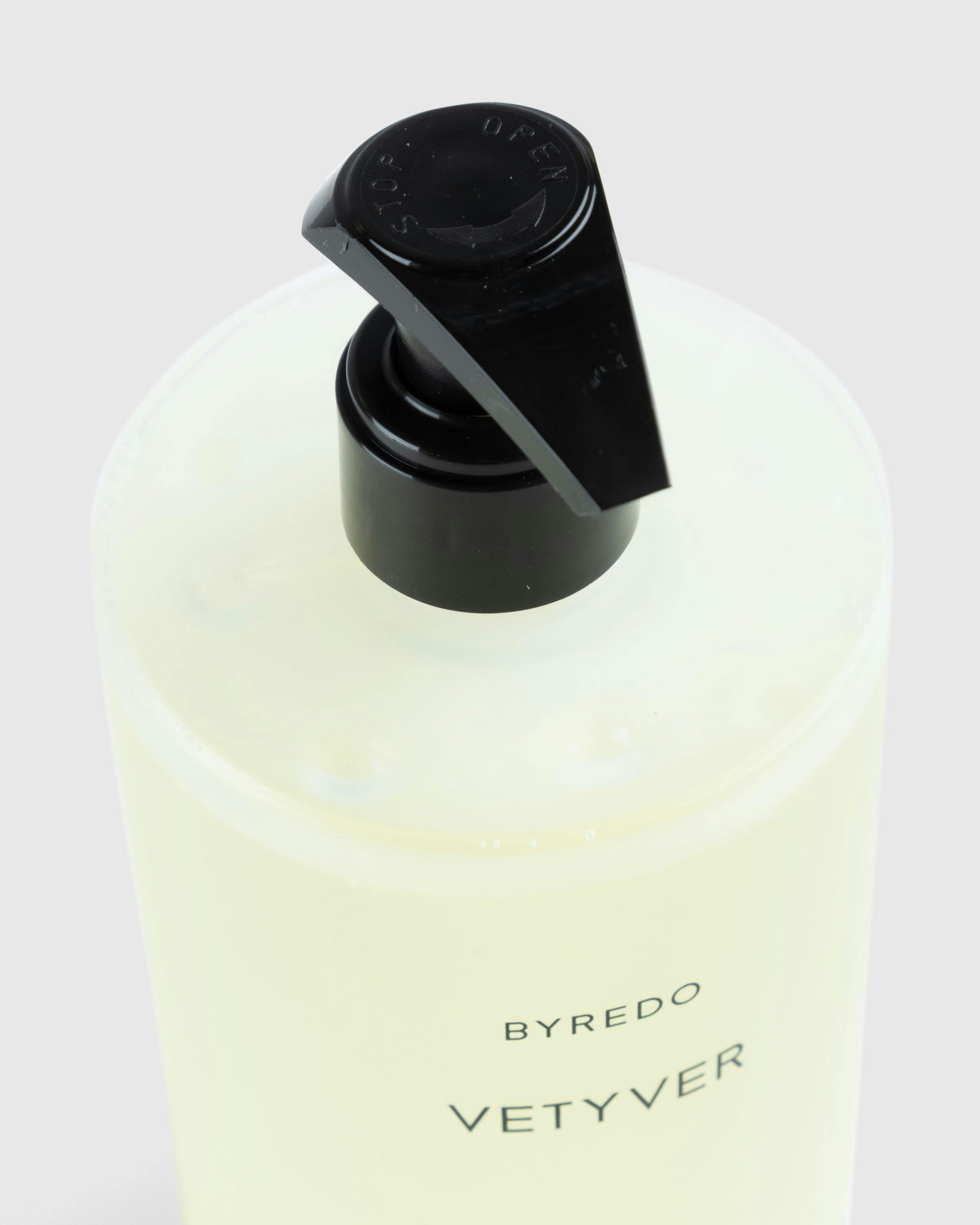 Byredo - Hand Wash 450ml Vetyver - Lifestyle - Transparent - Image 2