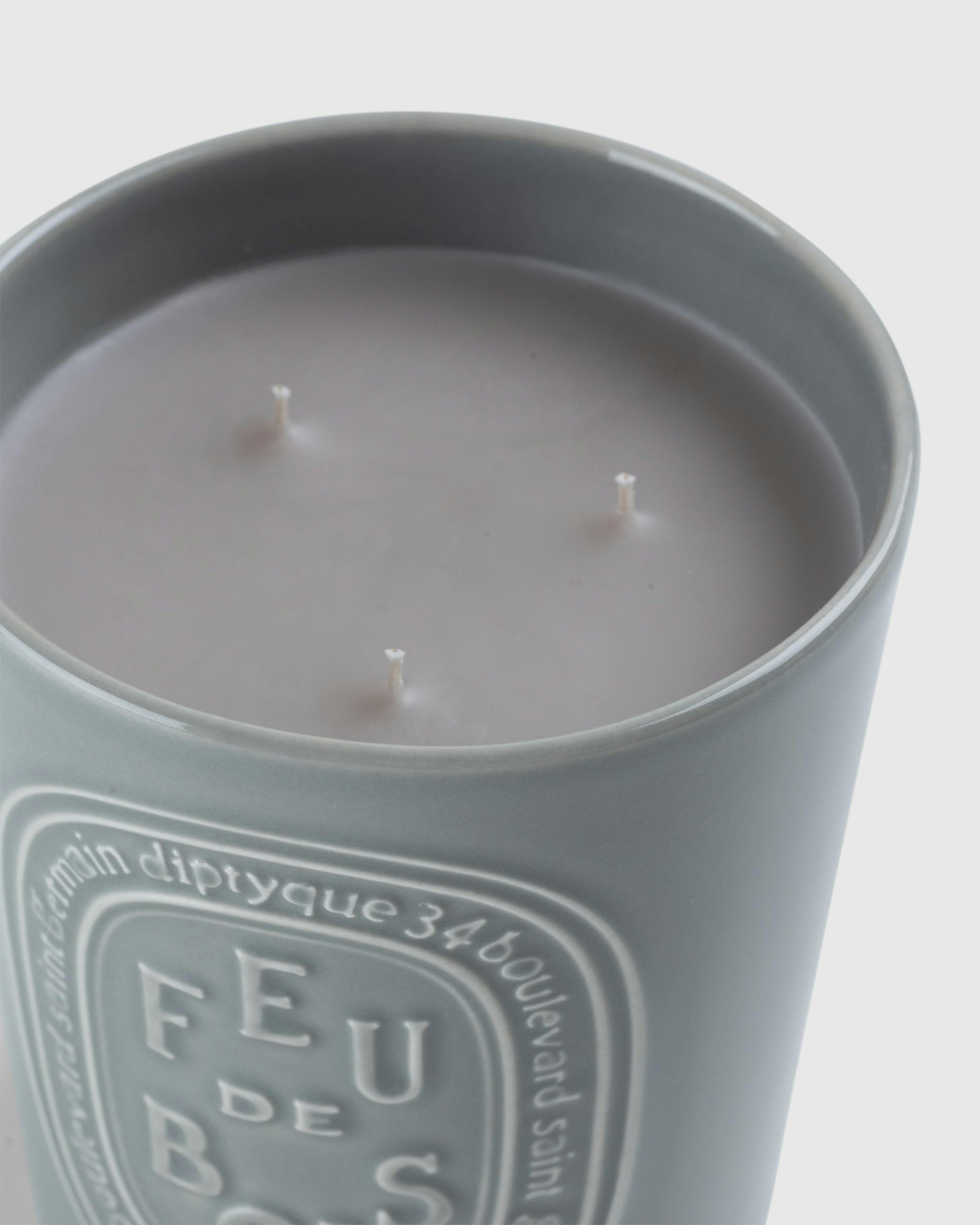 Diptyque - Candle Feu de Bois 600g - Lifestyle - Transparent - Image 2