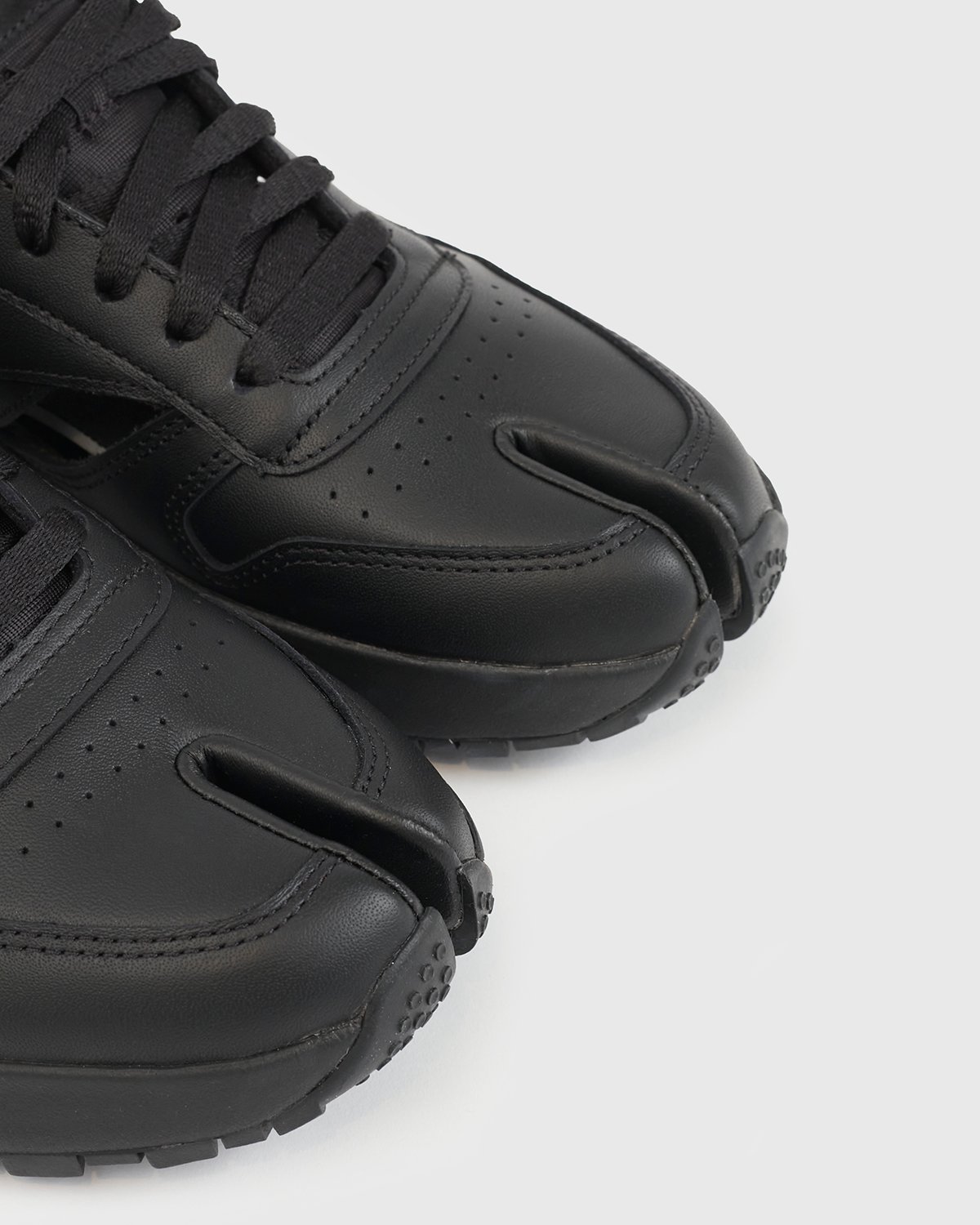 Maison Margiela x Reebok - Classic Leather Tabi Low Black - Footwear - Black - Image 4