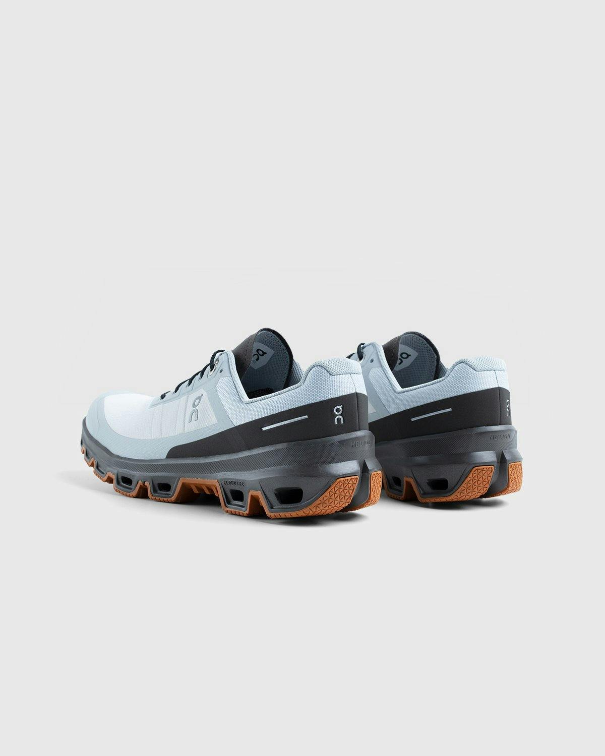 On - Cloudventure Glacier Thorn - Footwear - Grey - Image 3