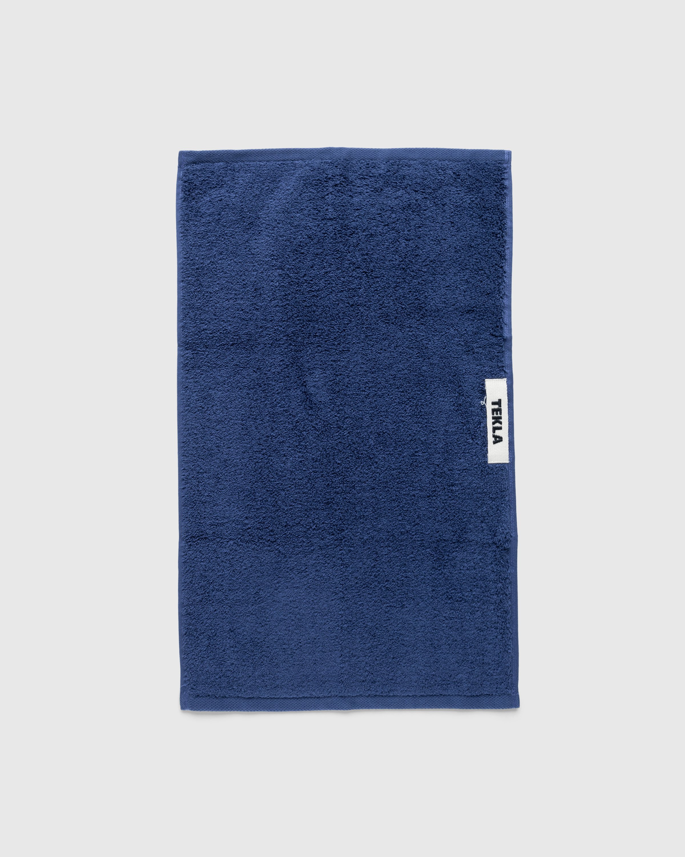 Tekla - Guest Towel 30x50 Navy - Lifestyle - Blue - Image 2