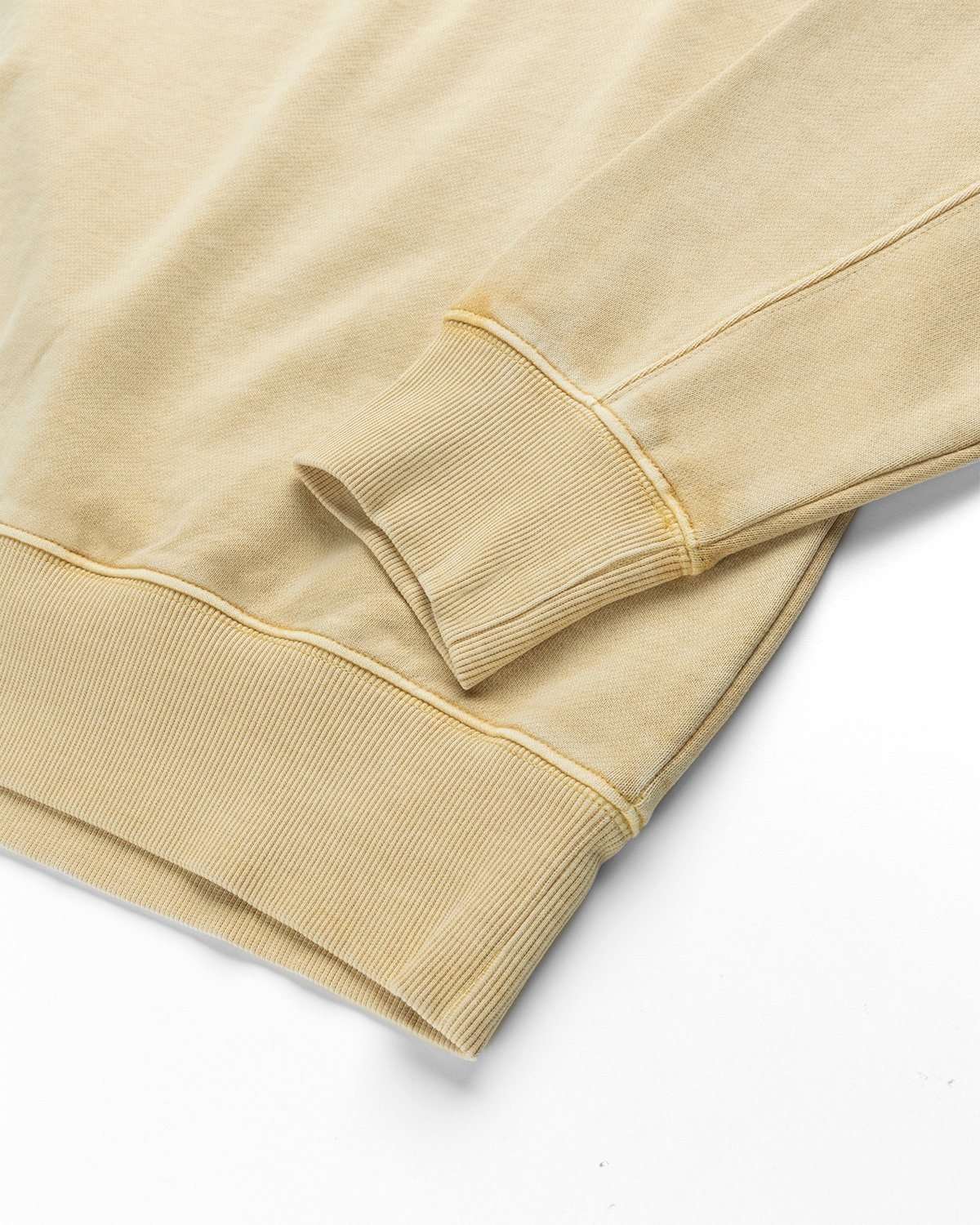 Carhartt WIP - Ashfield Sweat Brown - Clothing - Brown - Image 4
