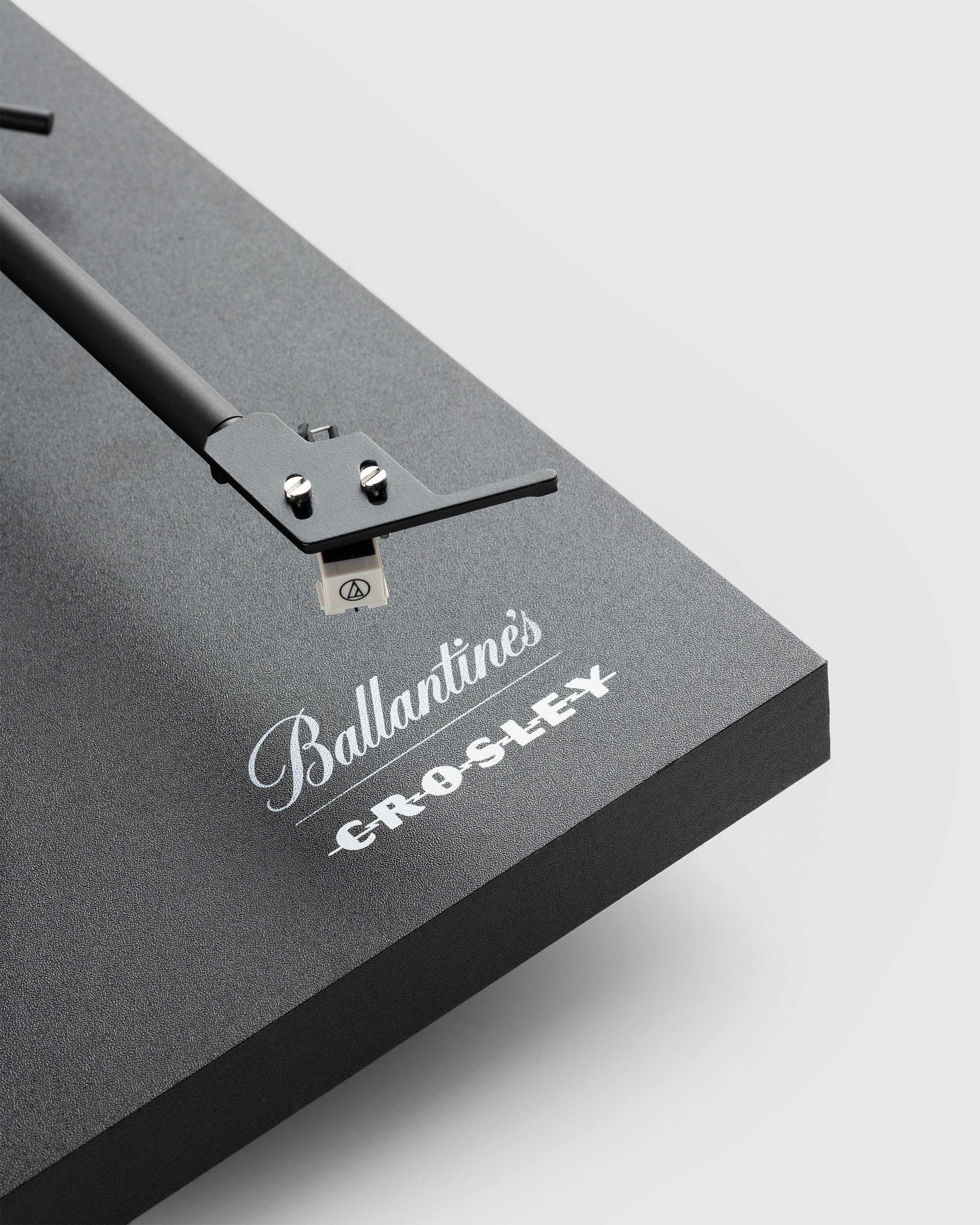 Ballantine's x Crosley - RZA C6 Record Player Black - Lifestyle - Black - Image 8