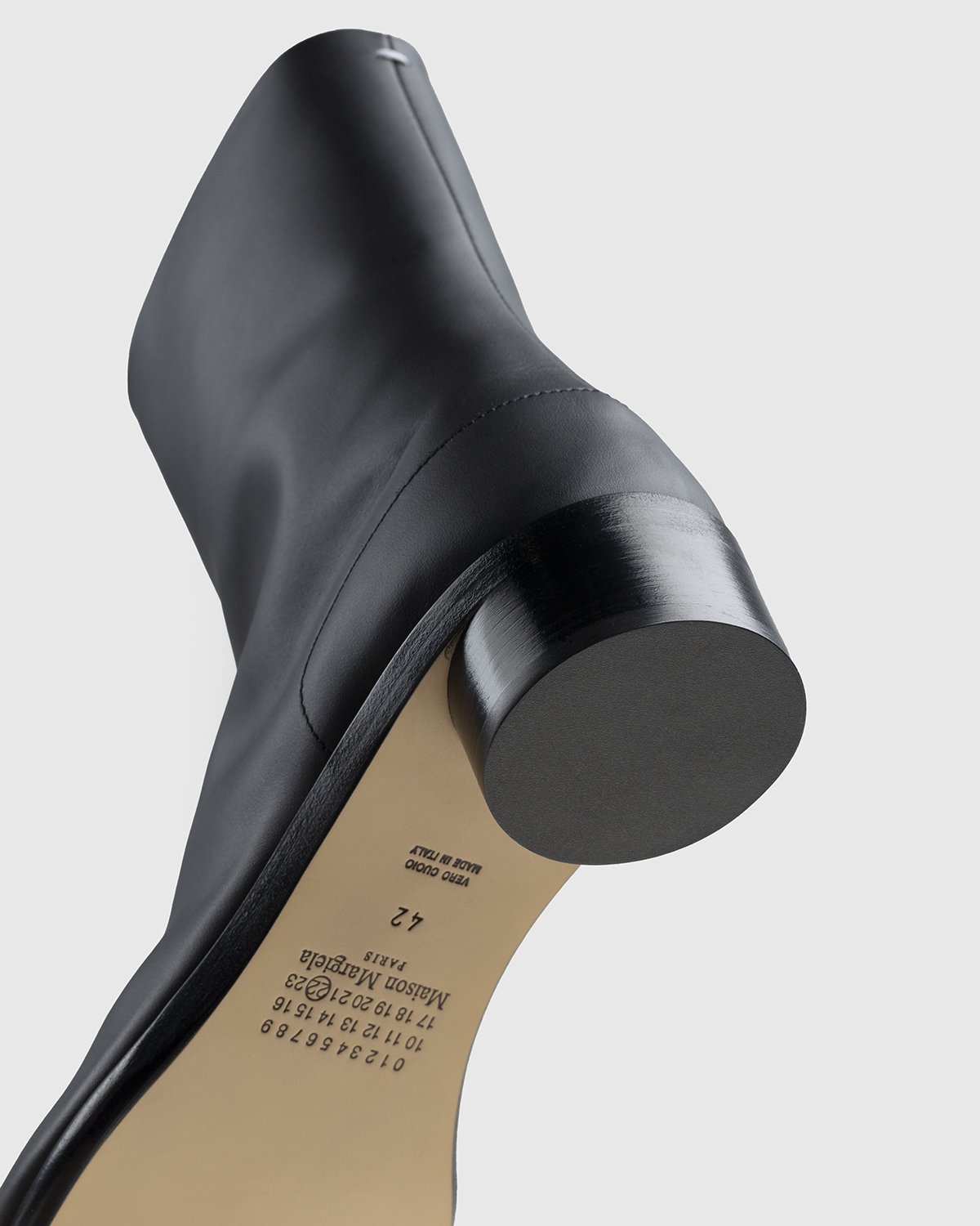 Maison Margiela - Tabi Ankle Boot Black - Footwear - Black - Image 5