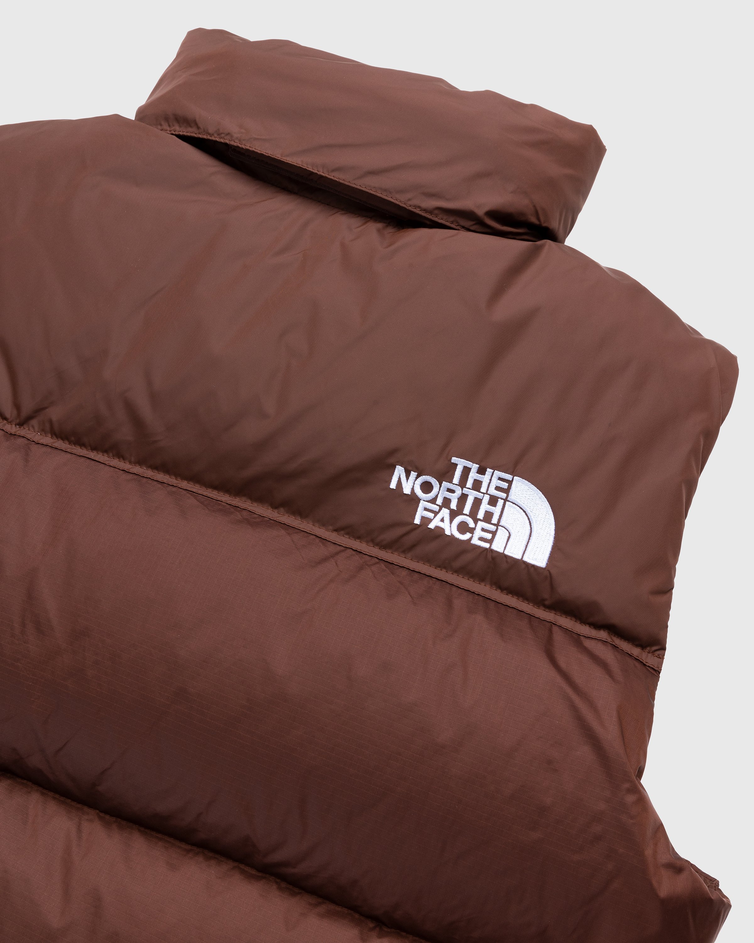 The North Face - Insulated Himalayan Vest Dark Oak - Clothing - Beige - Image 4