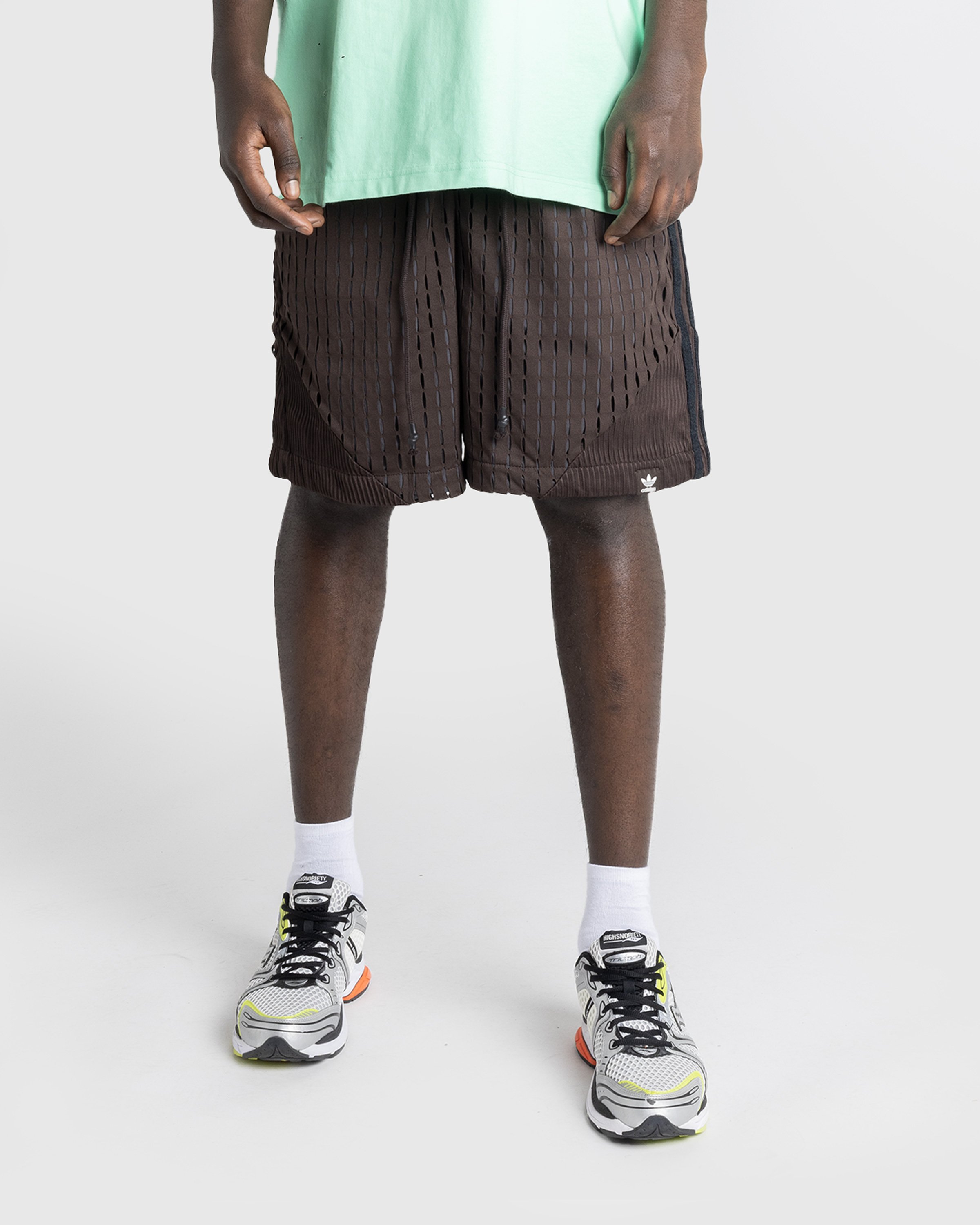 Song For The Mute x Adidas - SFTM SHORT DBROWN/DBROWN - Clothing - Brown - Image 2