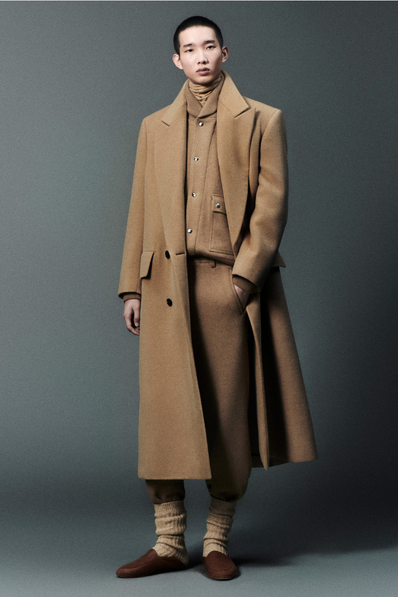 A thick beige woolen suit from Loro Piana FW24