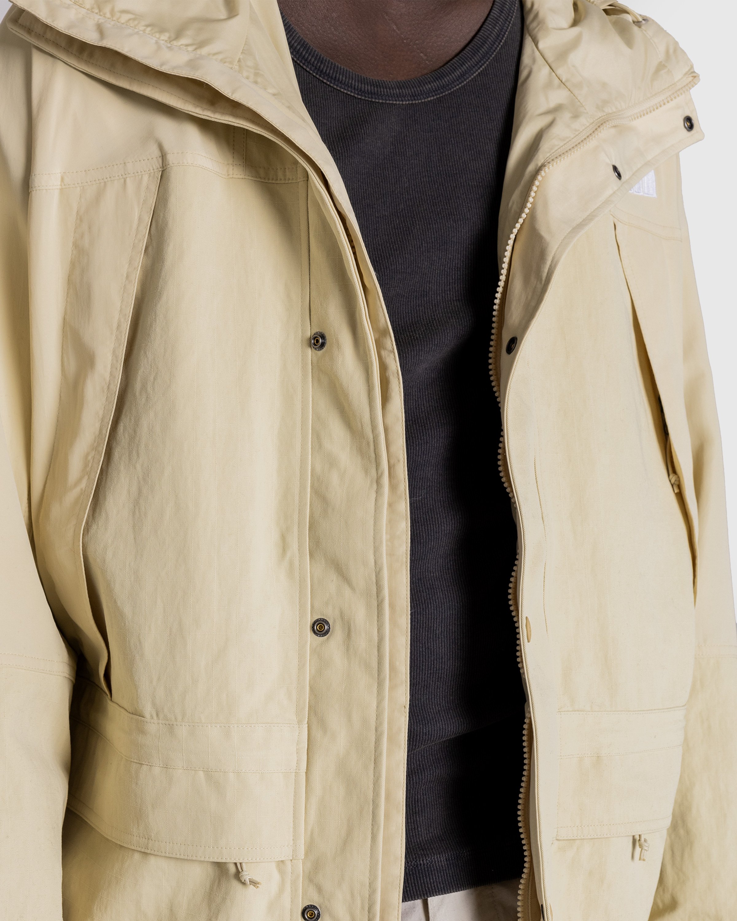 The North Face - M RIPSTOP MOUNTAIN CARGO JACKET GRAVEL - Clothing - Beige - Image 5