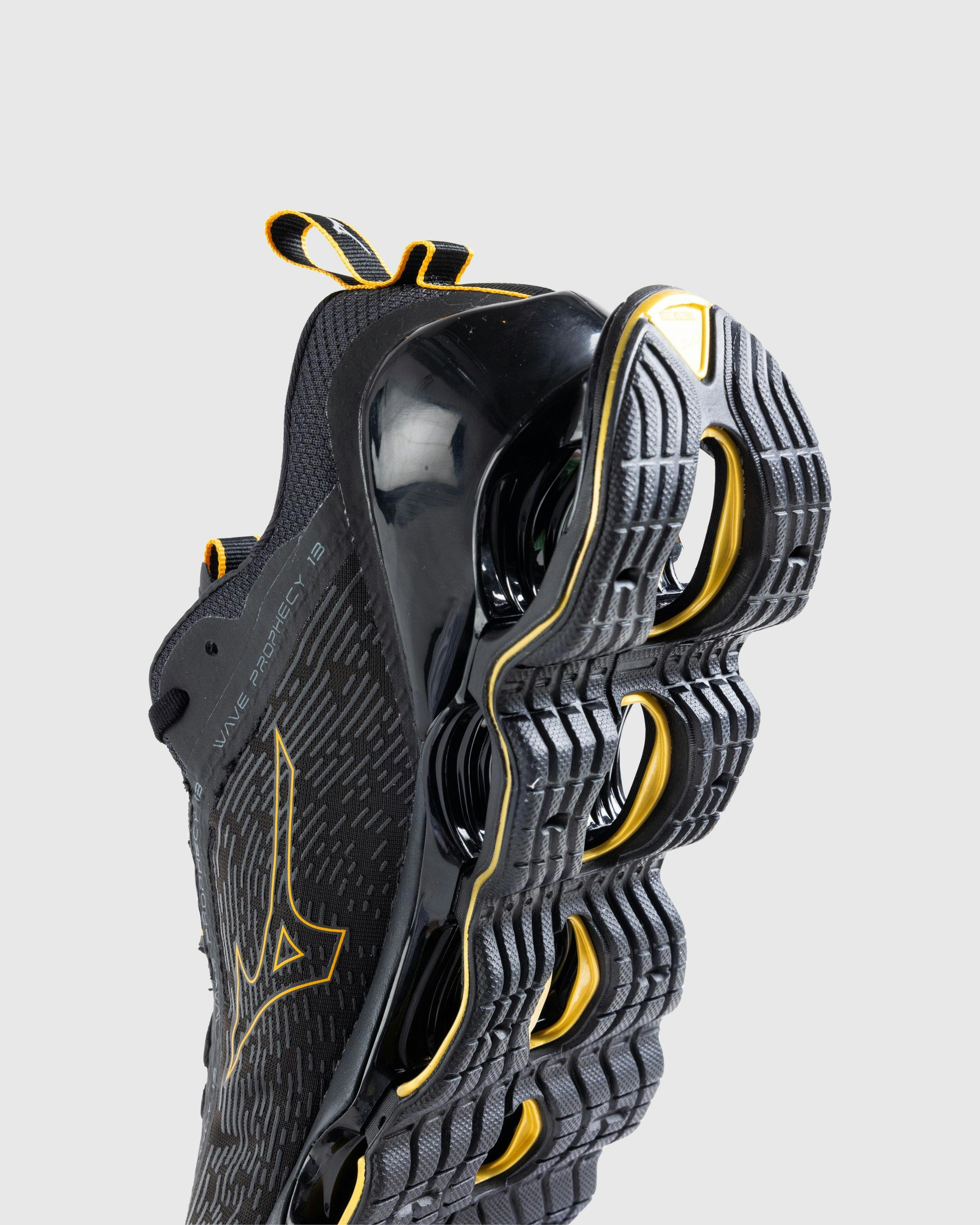 Mizuno Wave Prophecy 13 S Black Gold Men Road Running