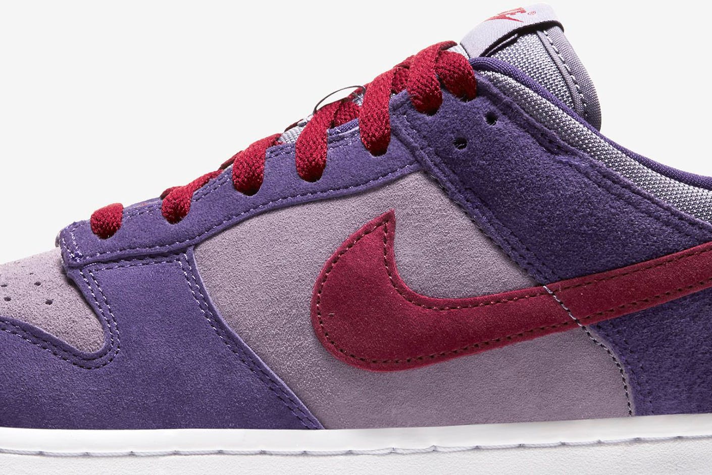 nike plum dunks 2024