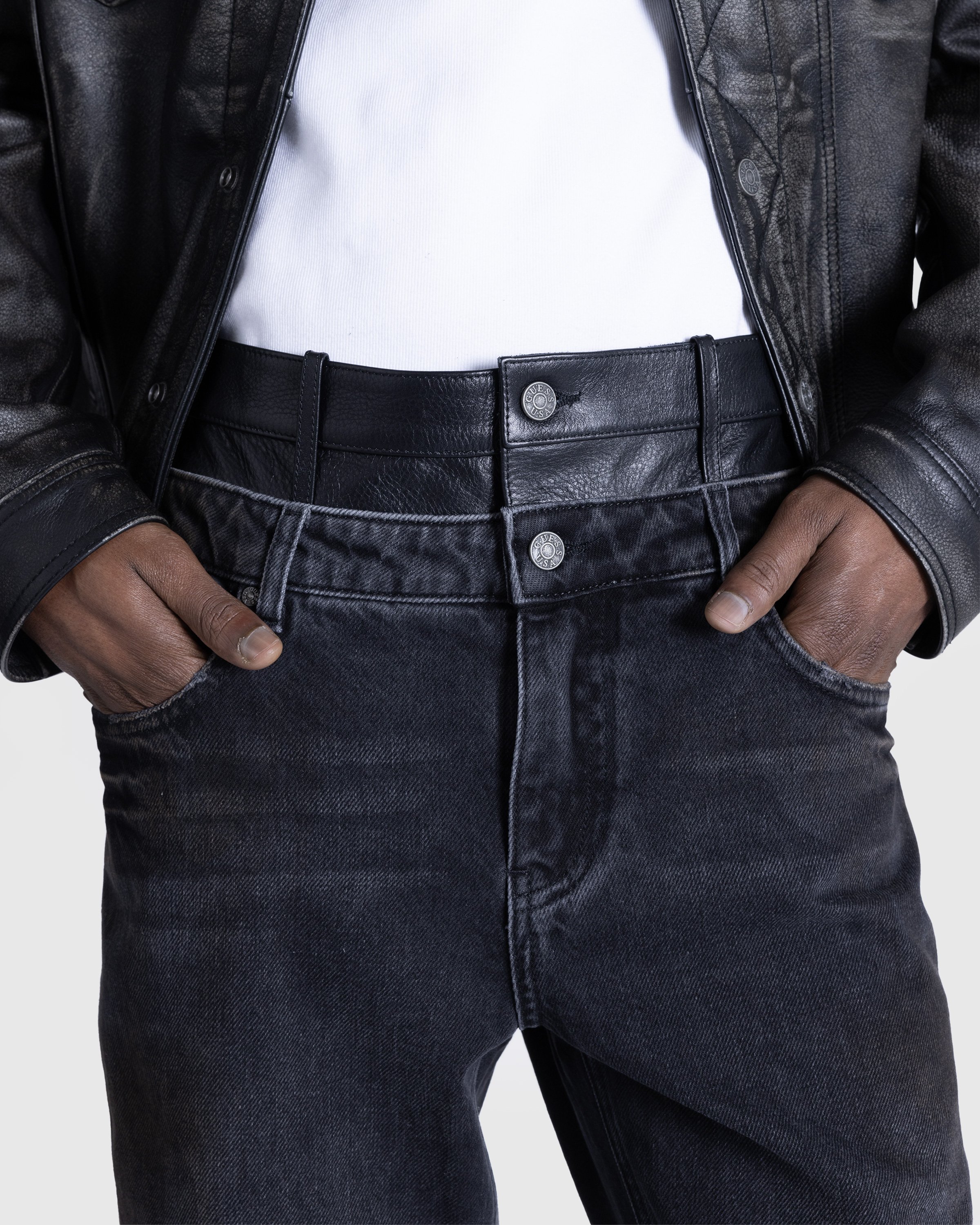 Guess USA - Gusa Contrast Flare Pant Gusa Aged Black Wash - Clothing - Black - Image 5