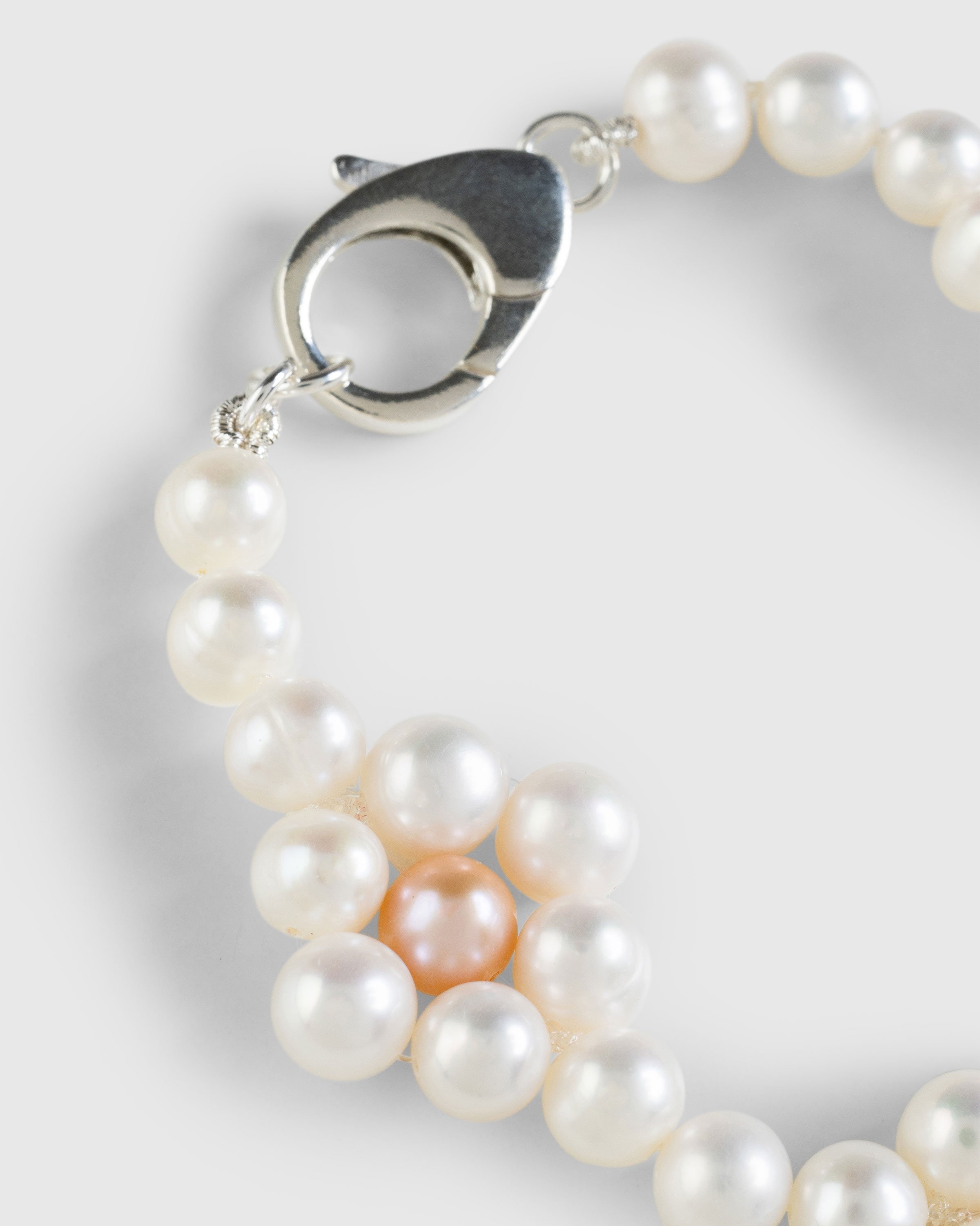 Hatton Labs - Daisy Pearl Bracelet White - Accessories - White - Image 3