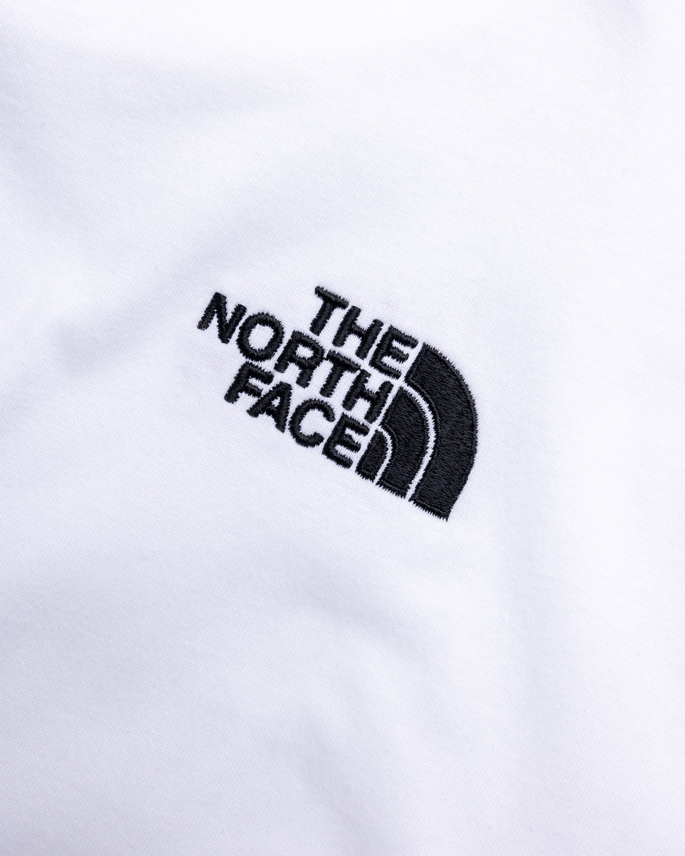 The North Face - M S/S ESSENTIAL OVERSIZE TEE TNF WHITE - Clothing - White - Image 6