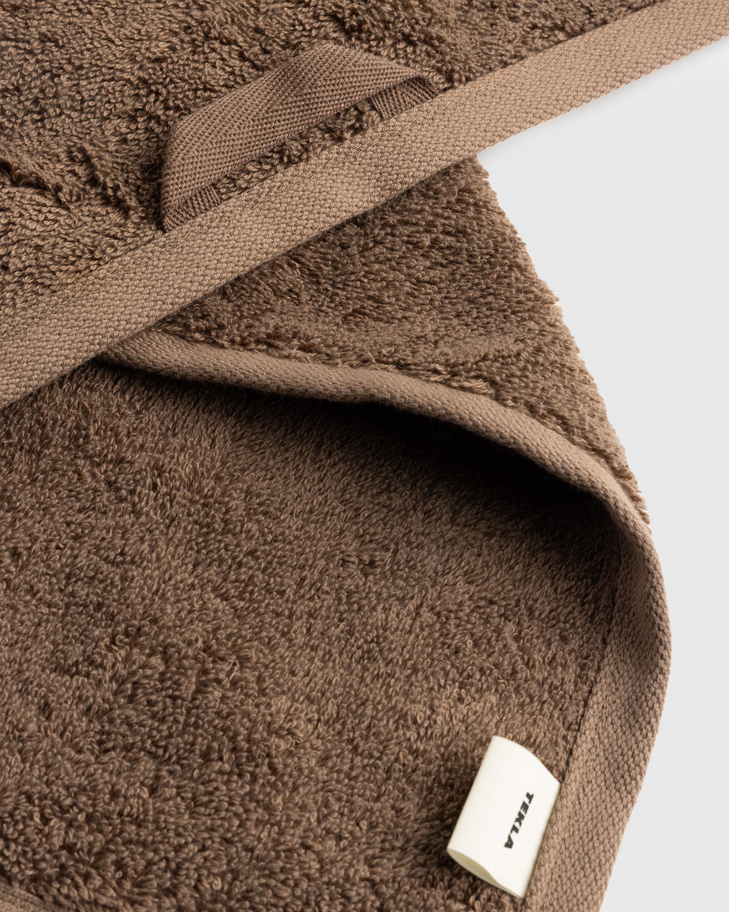 Tekla - Guest Towel Kodiak Brown - Lifestyle - Brown - Image 4