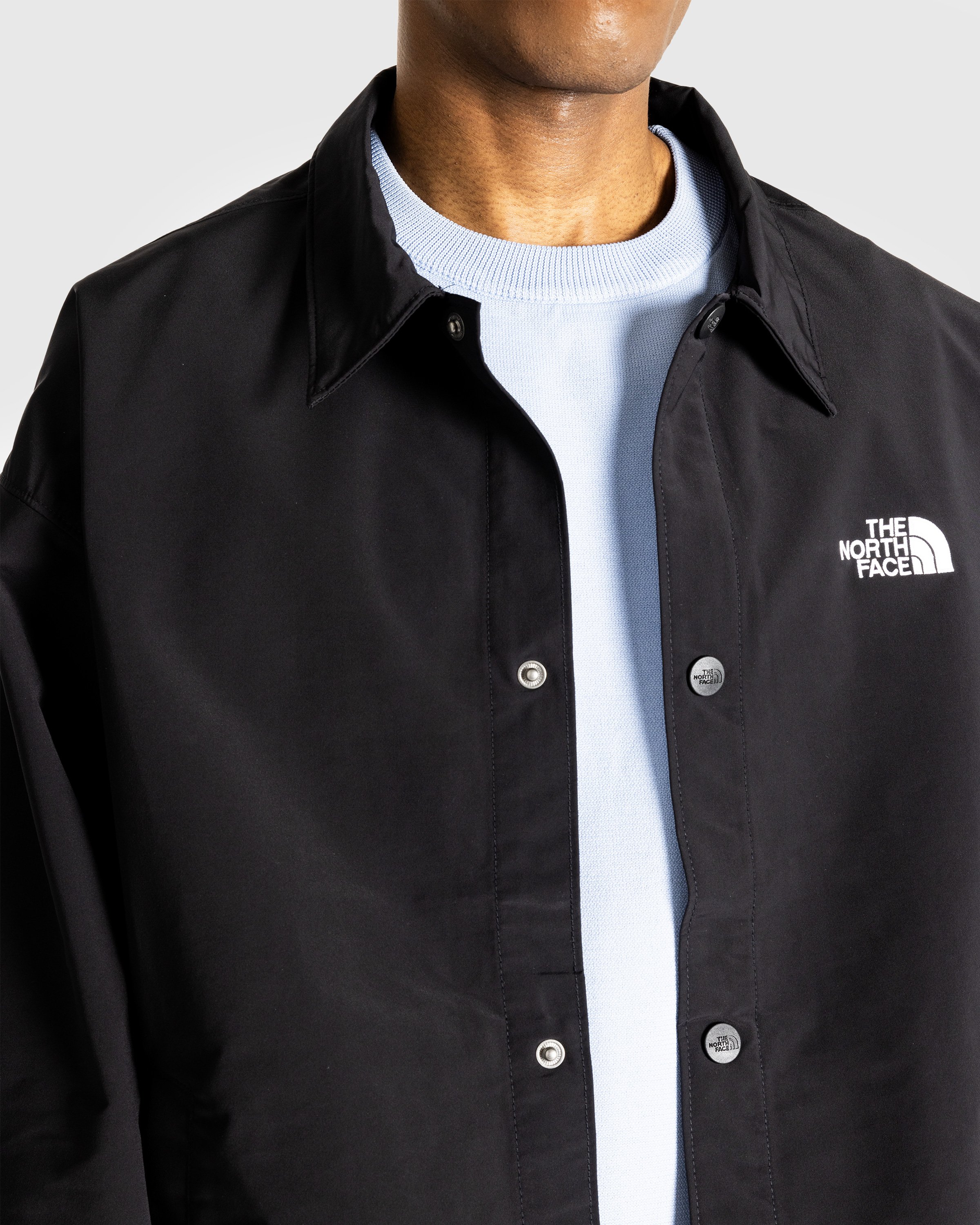 The North Face - M TNF EASY WIND COACHES JACKET TNF BLACK - Clothing - Black - Image 5